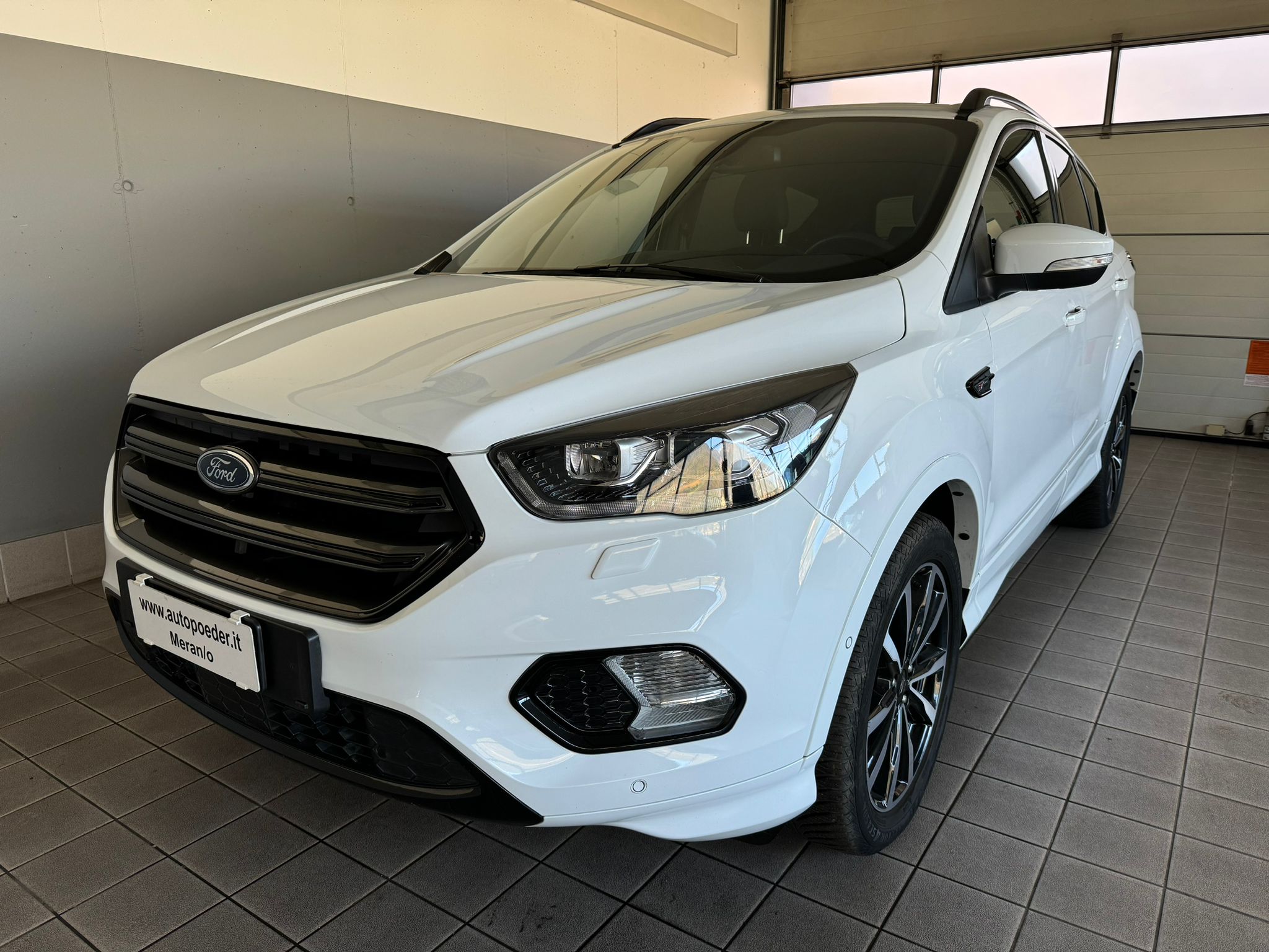 Ford Kuga 2.0 TDCI ST-Line 4x4 Gancio