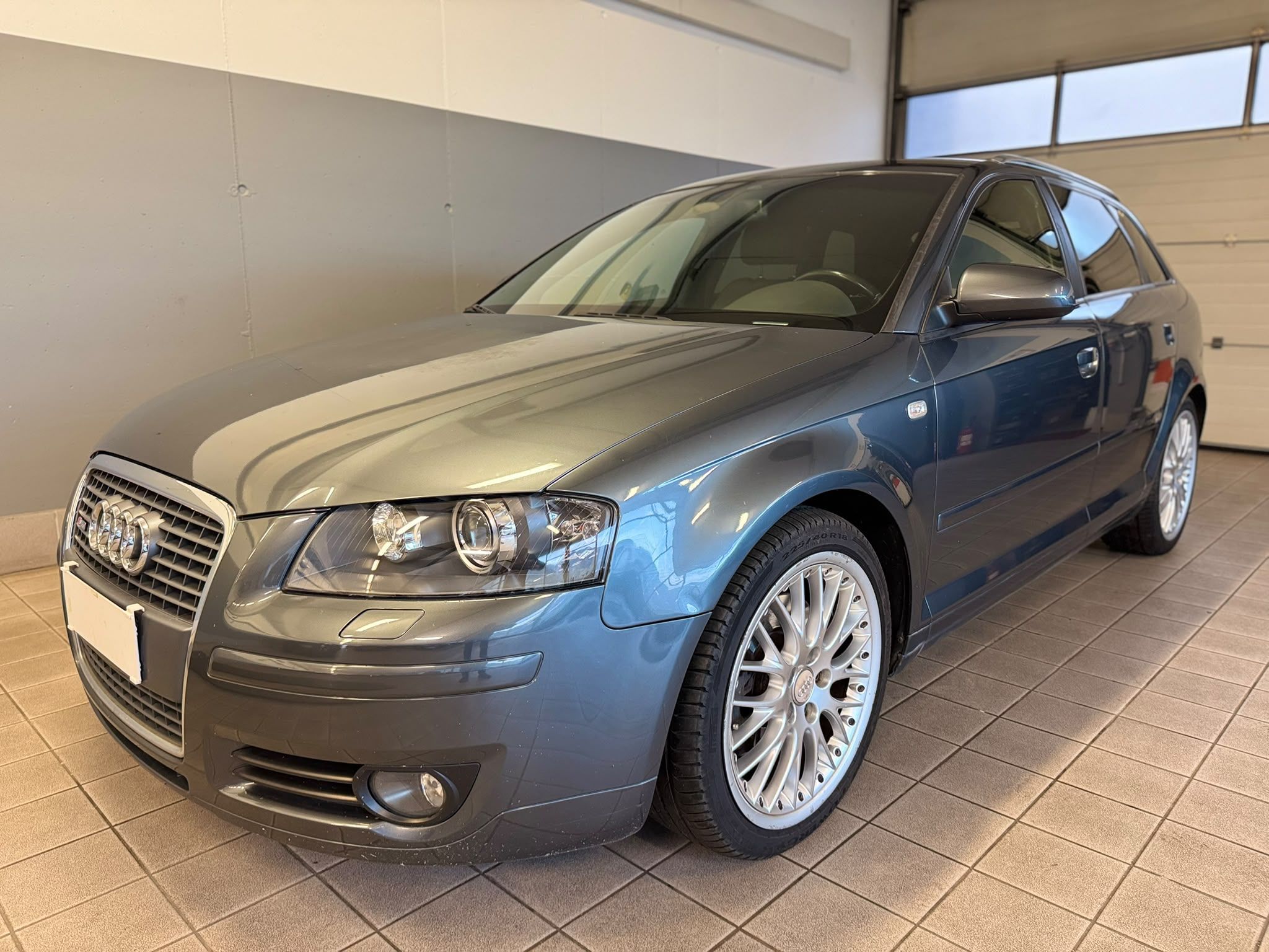 Audi A3 2L T (1)