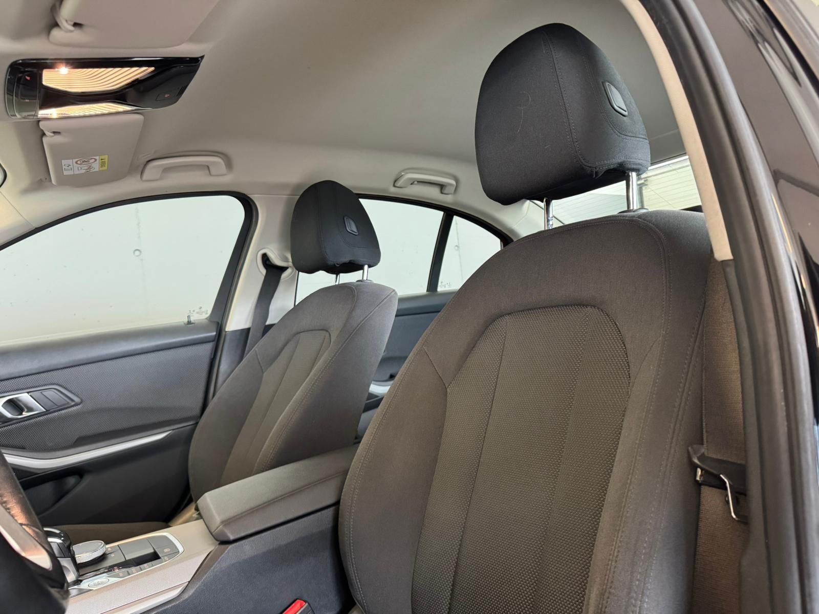 BMW 320D Xdrive (9)