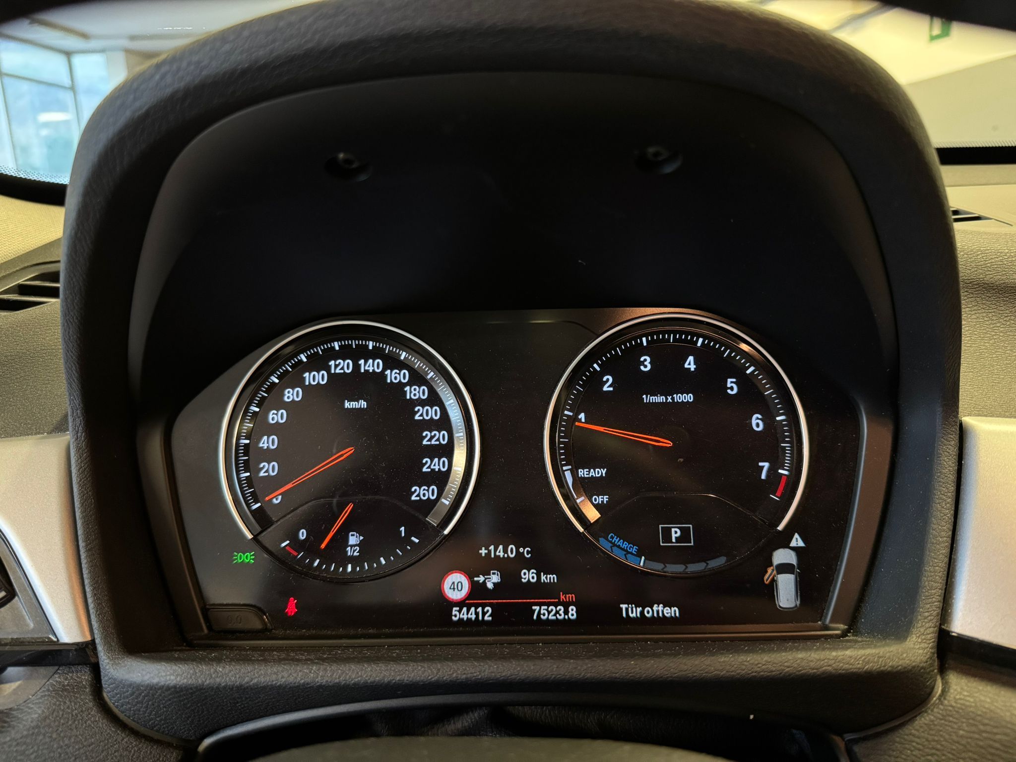 bmw x1 hybrit e grau (10)