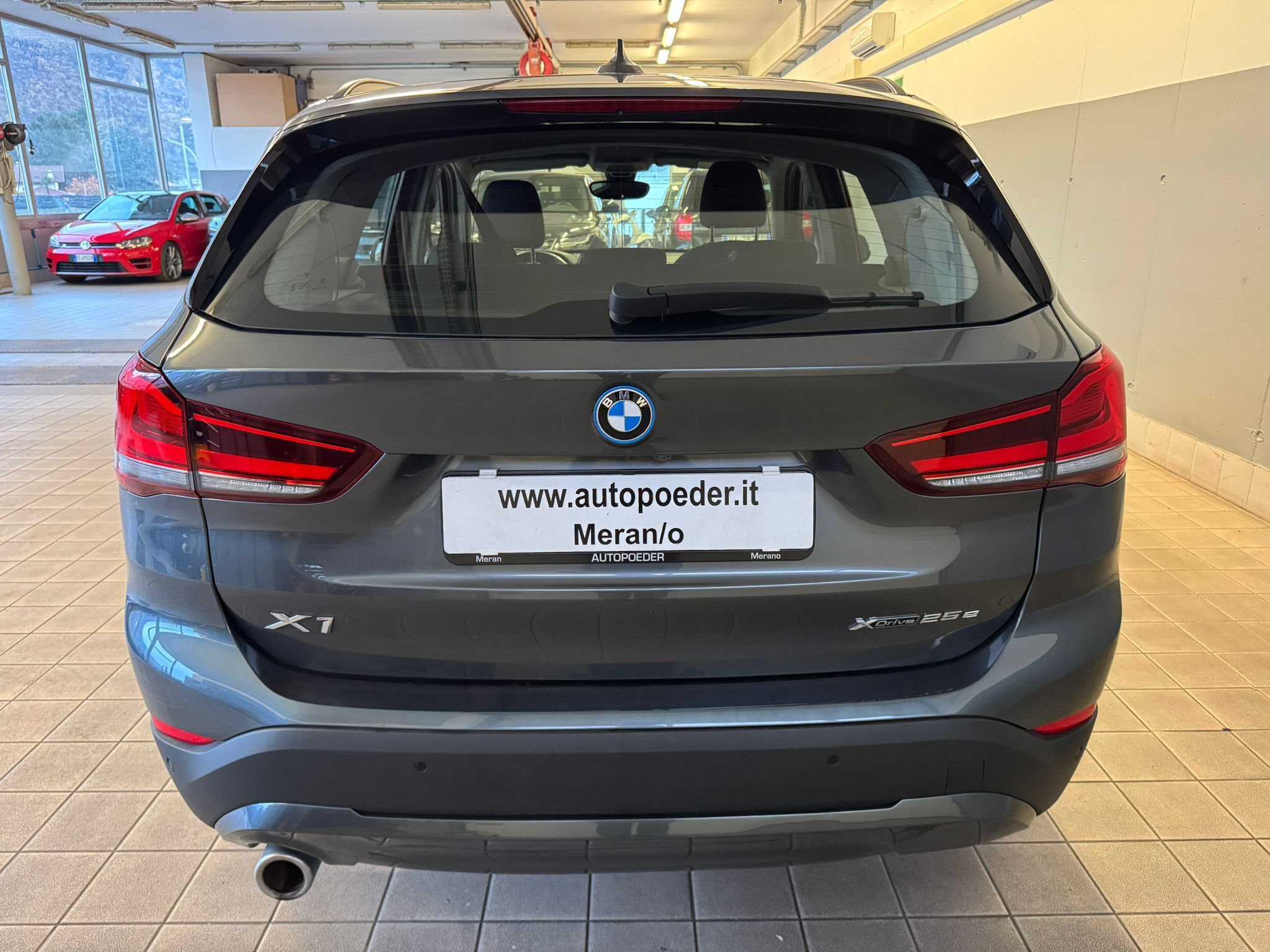 bmw x1 hybrit e grau (7)