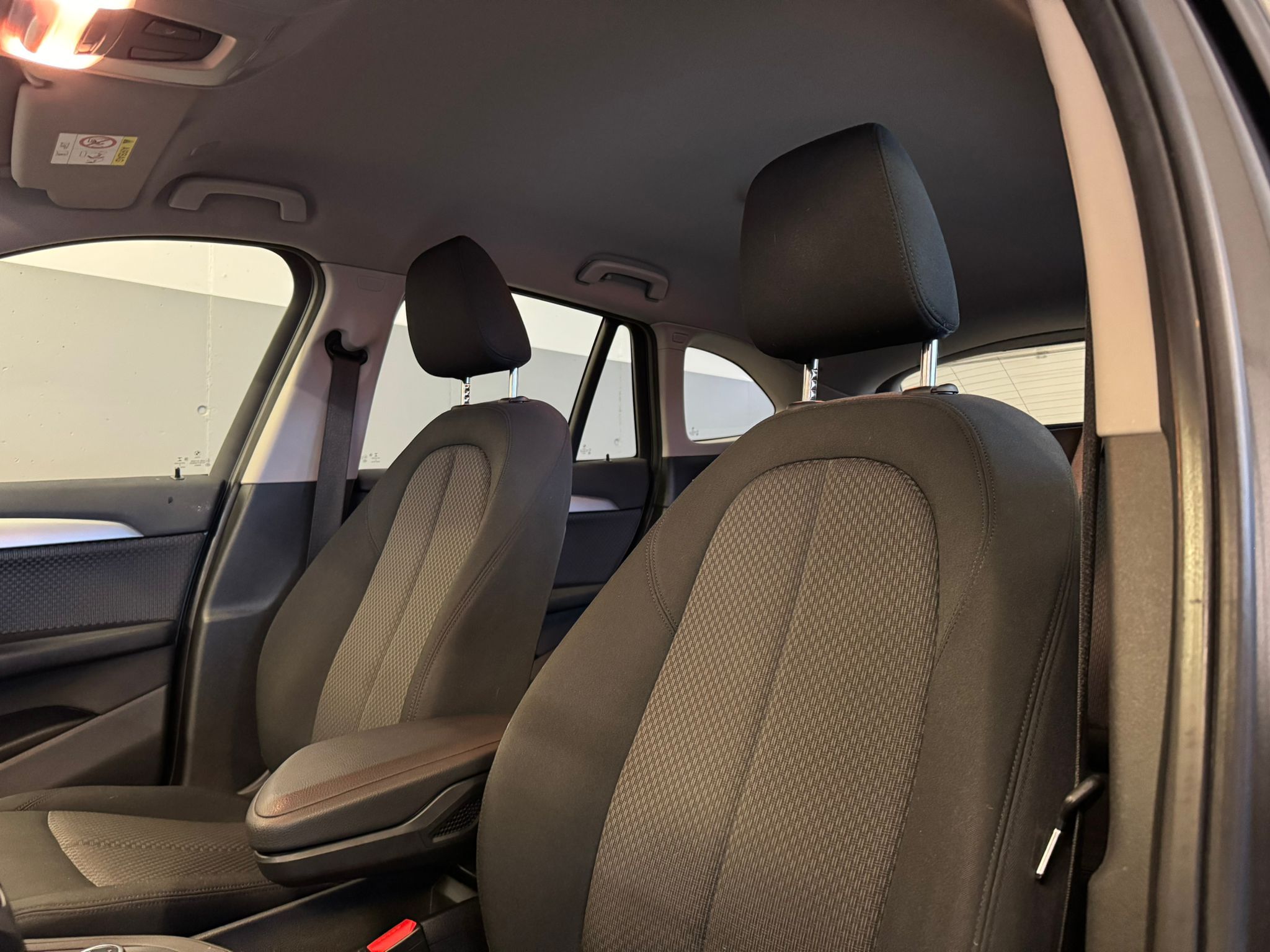 bmw x1 hybrit e grau (9)