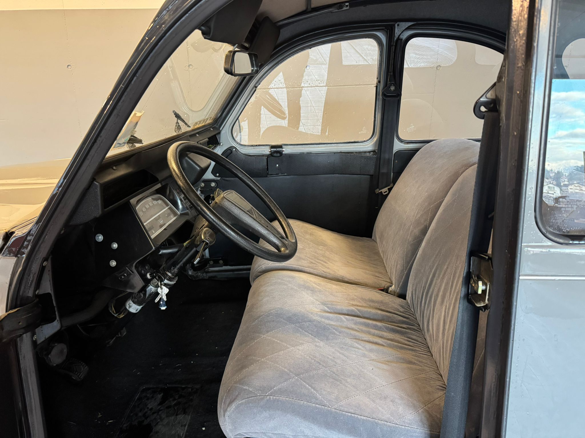 Citroen 2CV 8
