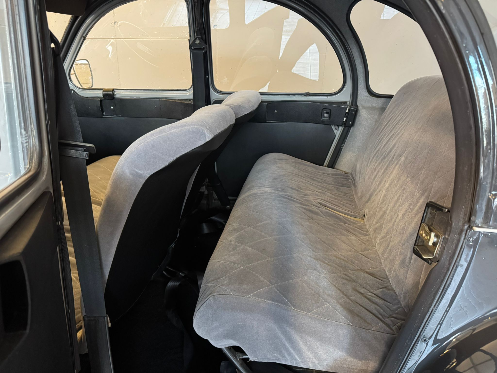 Citroen 2CV 9