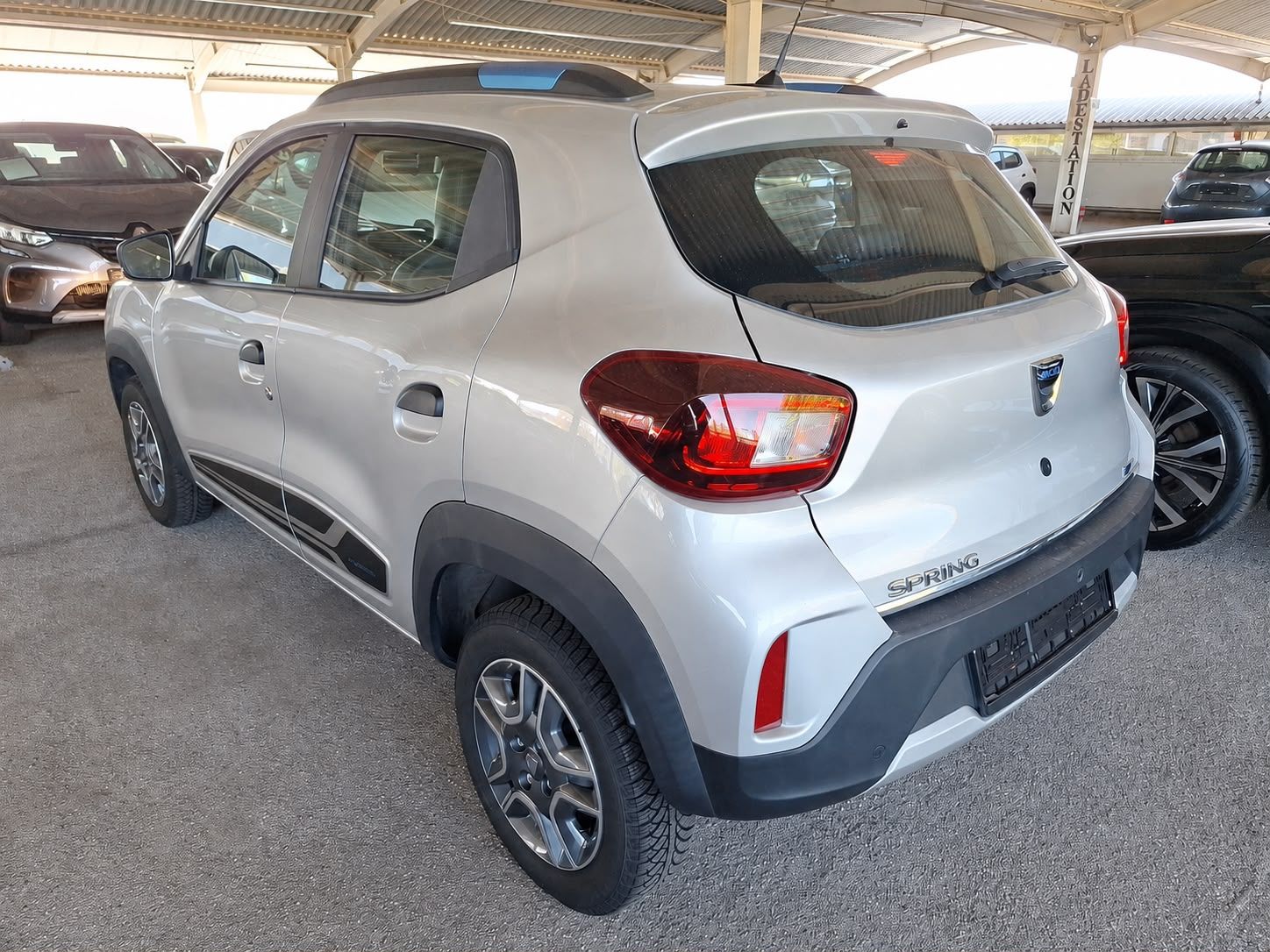 Dacia (2)