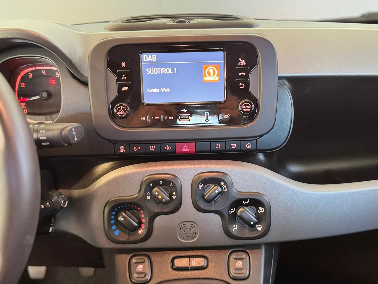 Fiat Panda 1.0 Hybrid City Life (12)