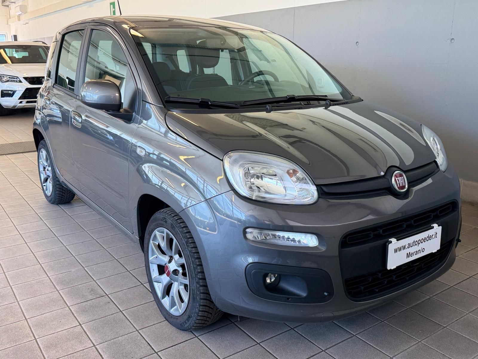 Fiat Panda 1.2 Antrazit 15000 km (2)