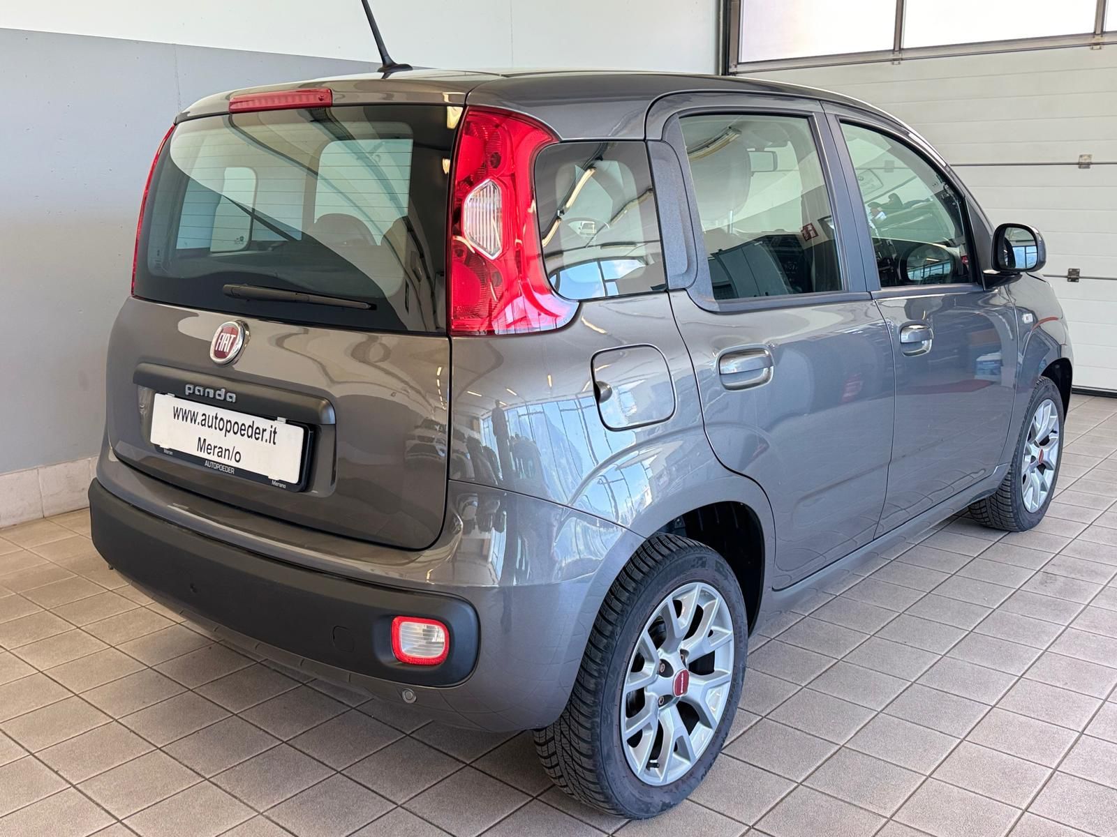 Fiat Panda 1.2 Antrazit 15000 km (3)