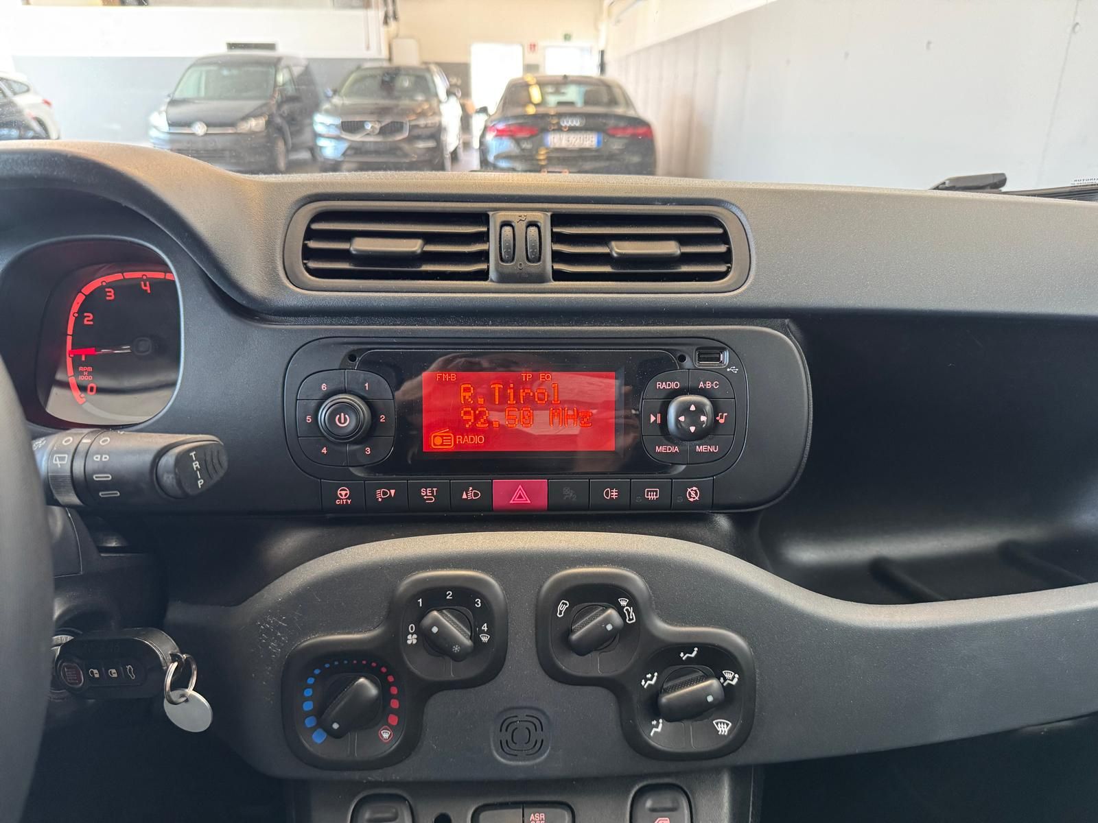 Fiat Panda 1.2 Schwarz Extra (10)