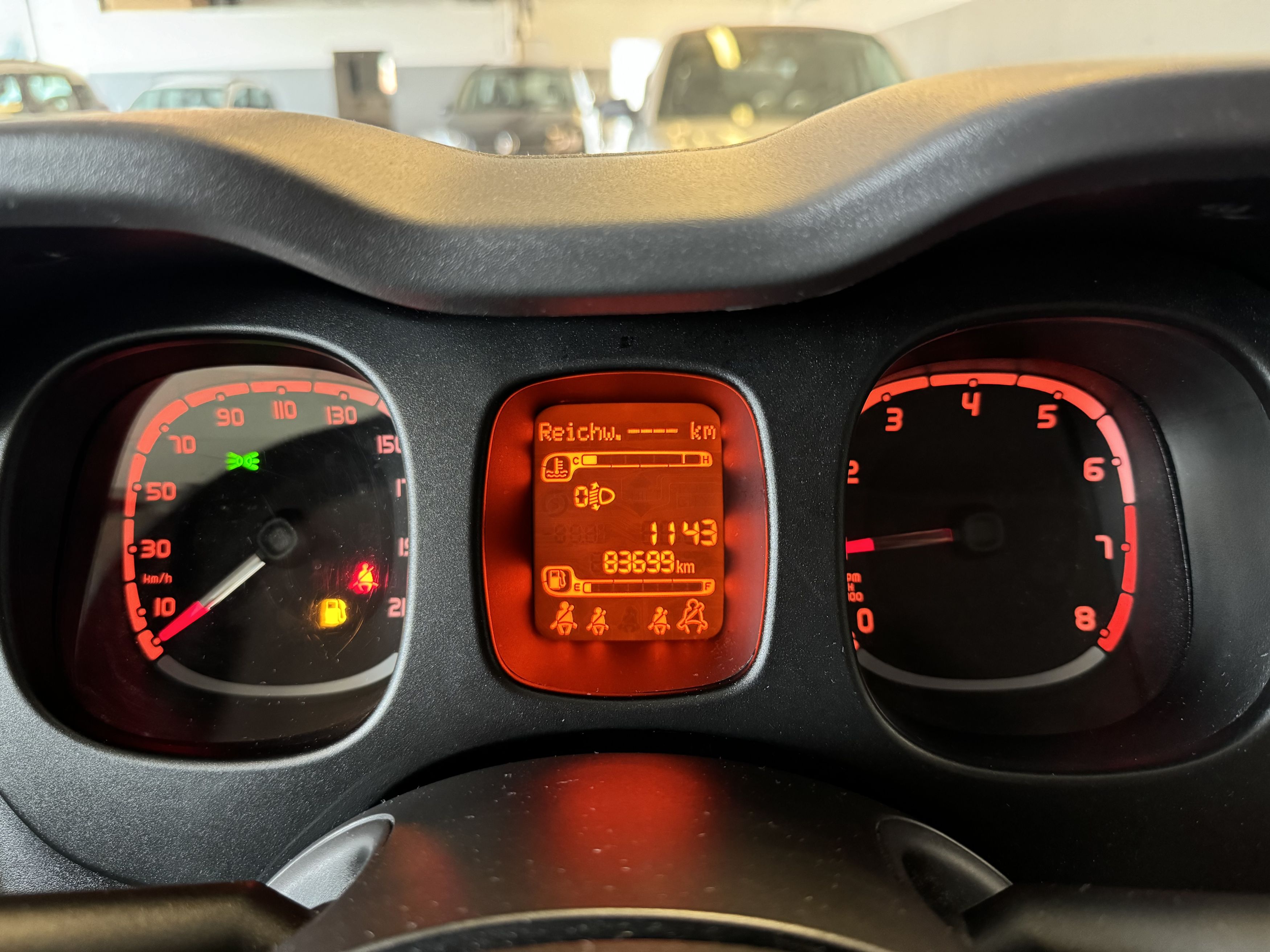 Fiat Panda 1.2 Schwarz rote sitze (10)
