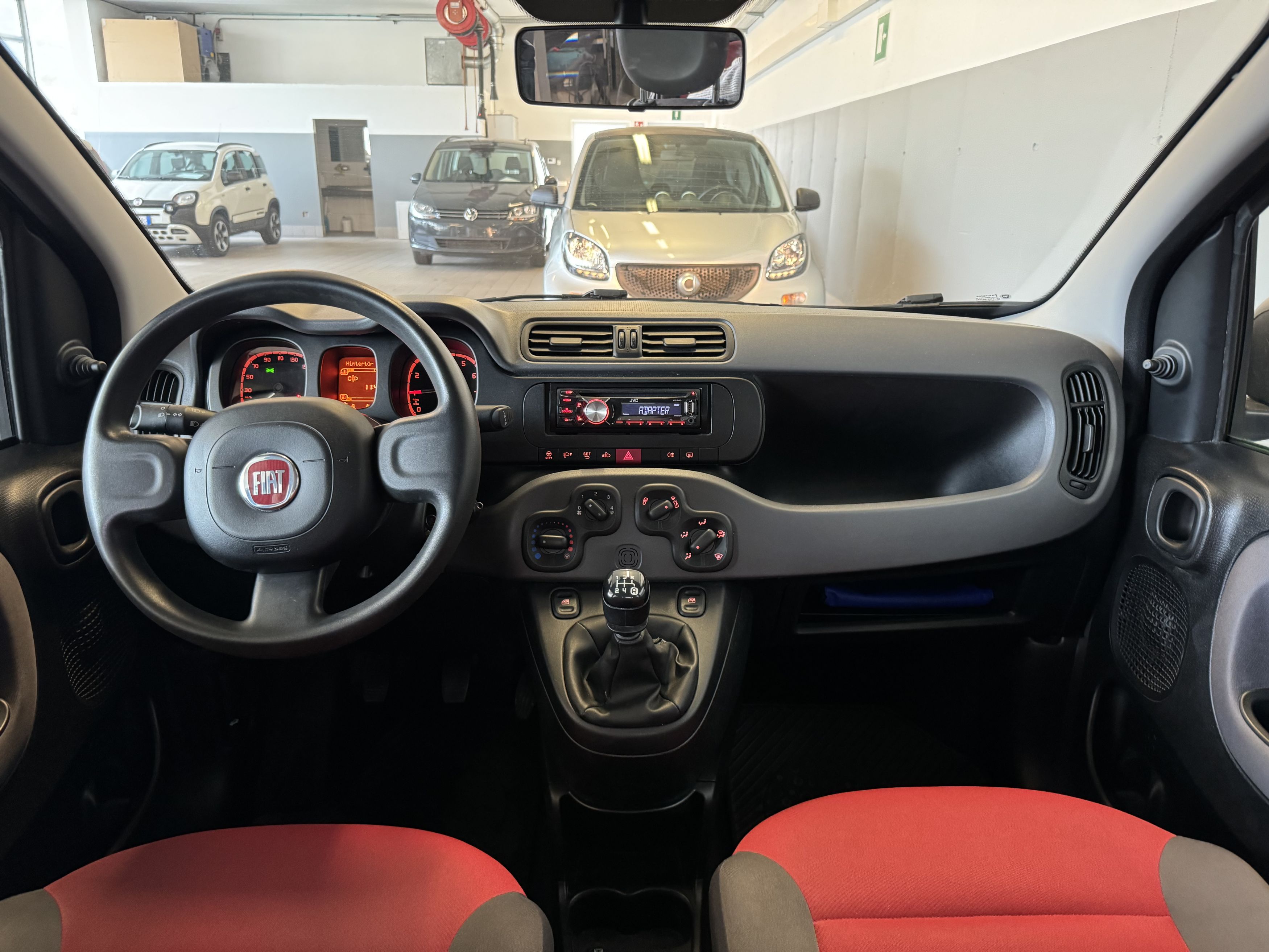 Fiat Panda 1.2 Schwarz rote sitze (13)