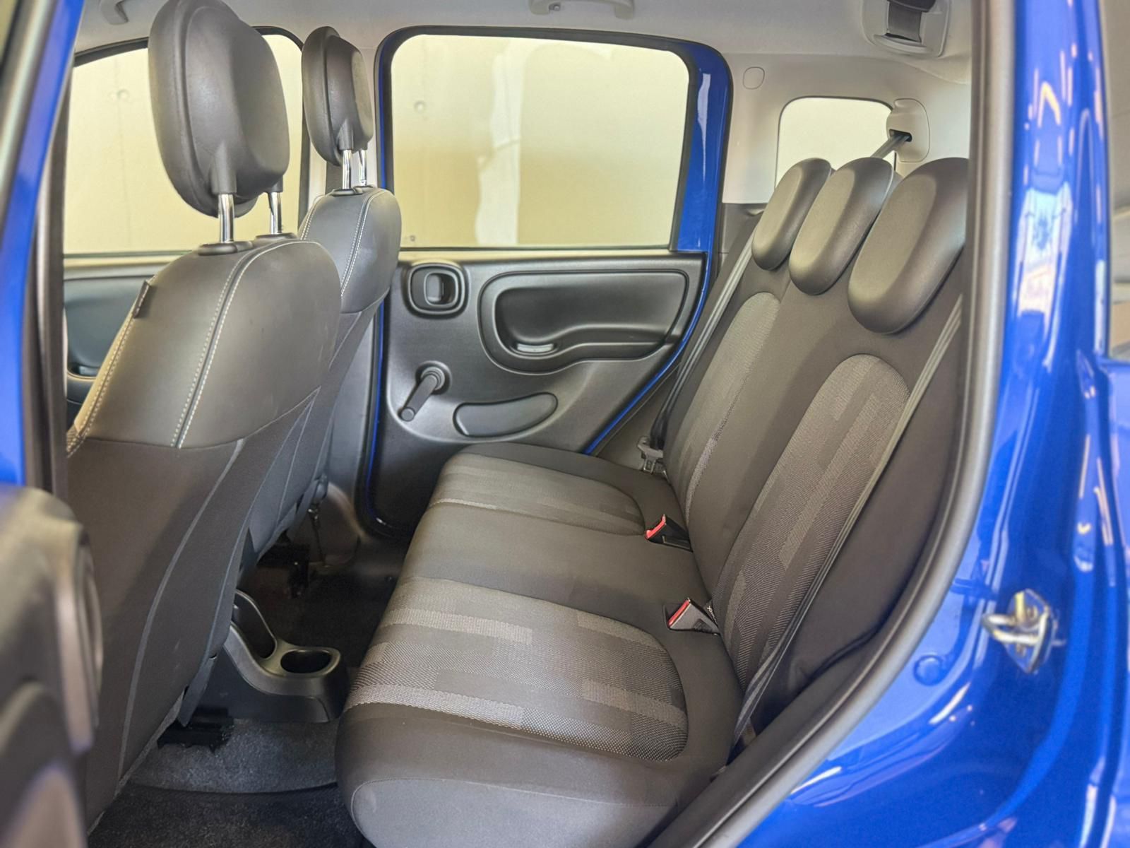 Fiat Panda Blau CityCross (10)