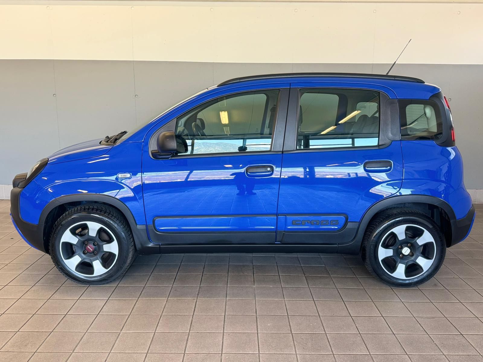 Fiat Panda Blau CityCross (8)
