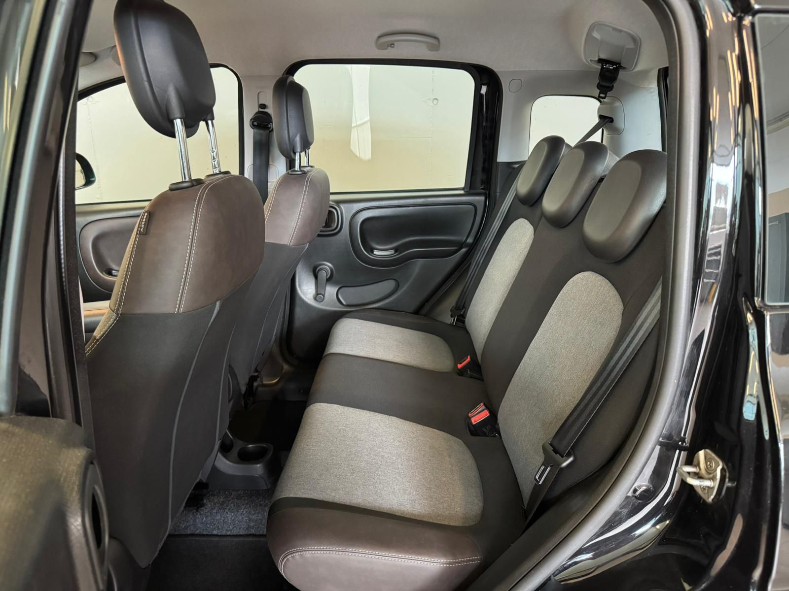 Fiat Panda City Cross Schwarz (13)