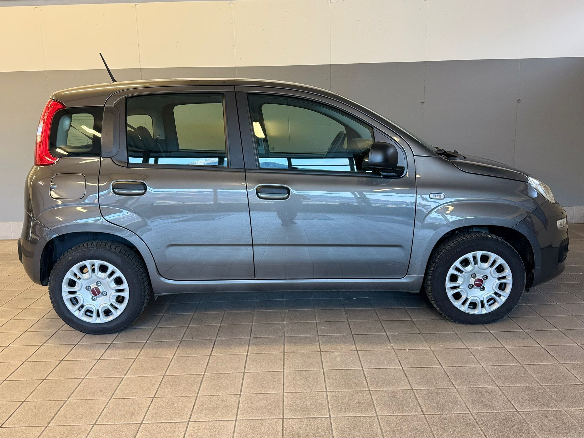 FIAT PANDA GRAU 1.2 17000KM (5)