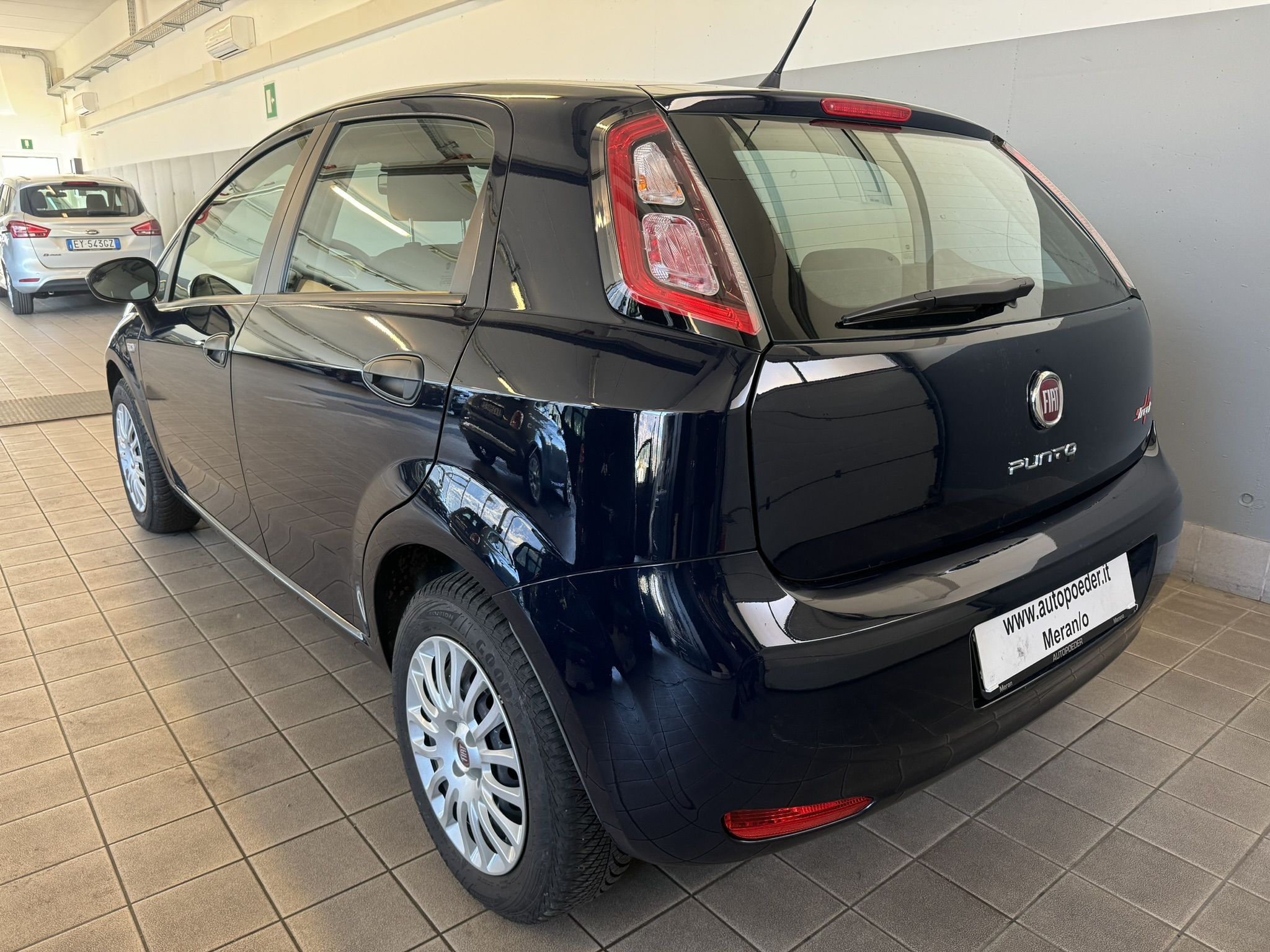 Fiat Punto 1.2 Dunkelblau (4)