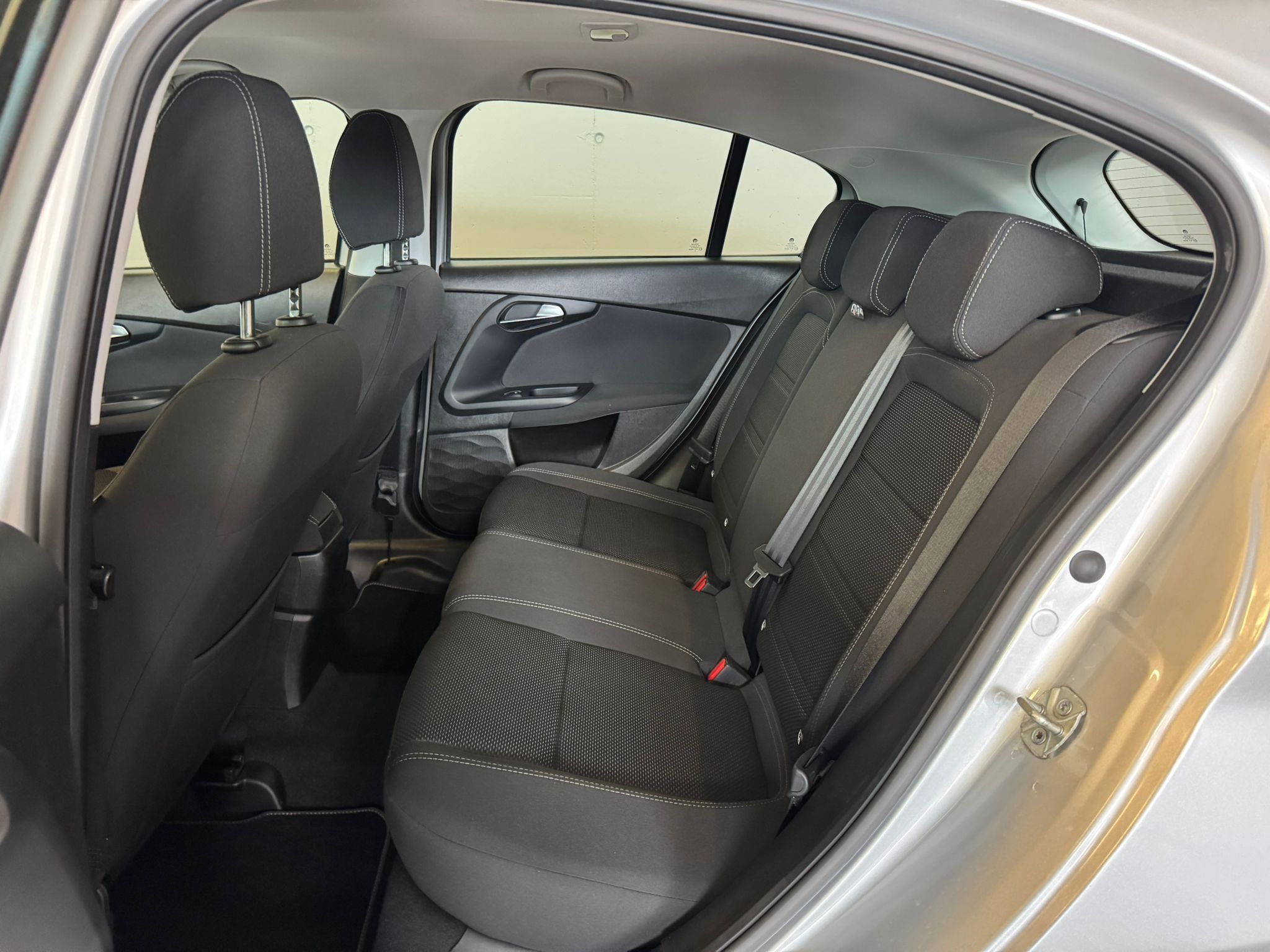 Fiat Tipo 1.3 MJT Silbertt (14)