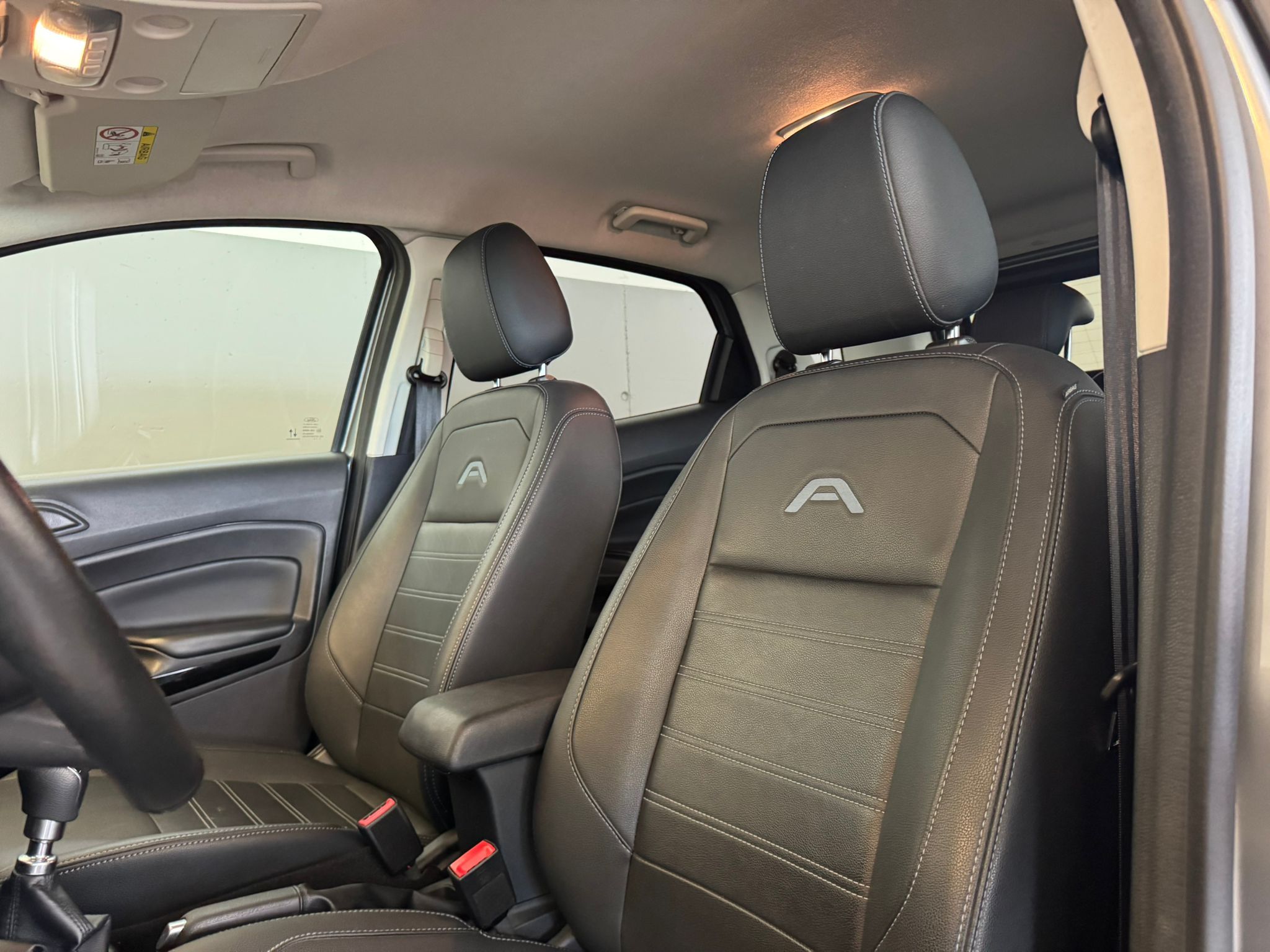 Ford EcoSport 1.0 Active silber (10)