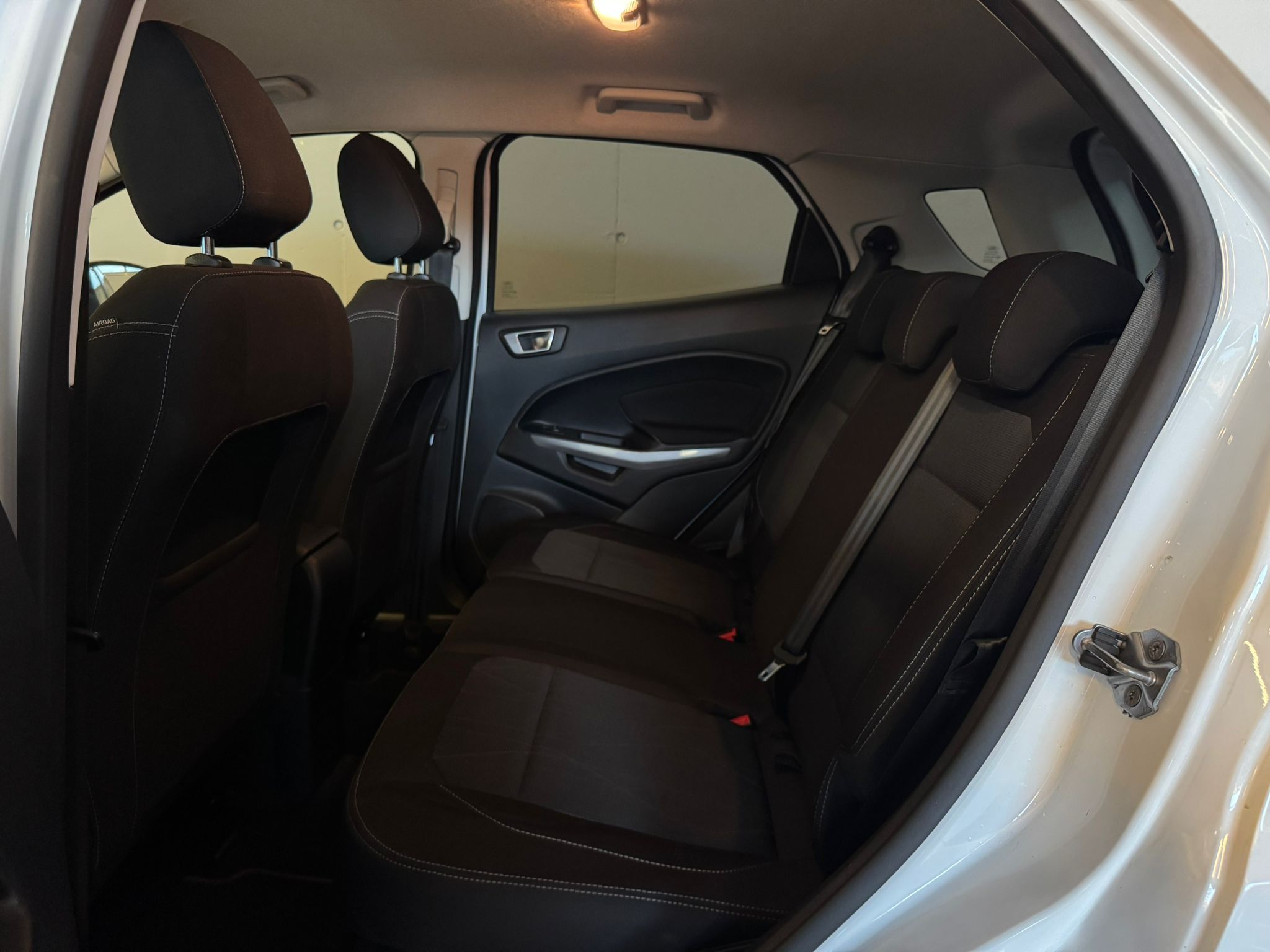 ford ecosport automatik weis ahk (14)