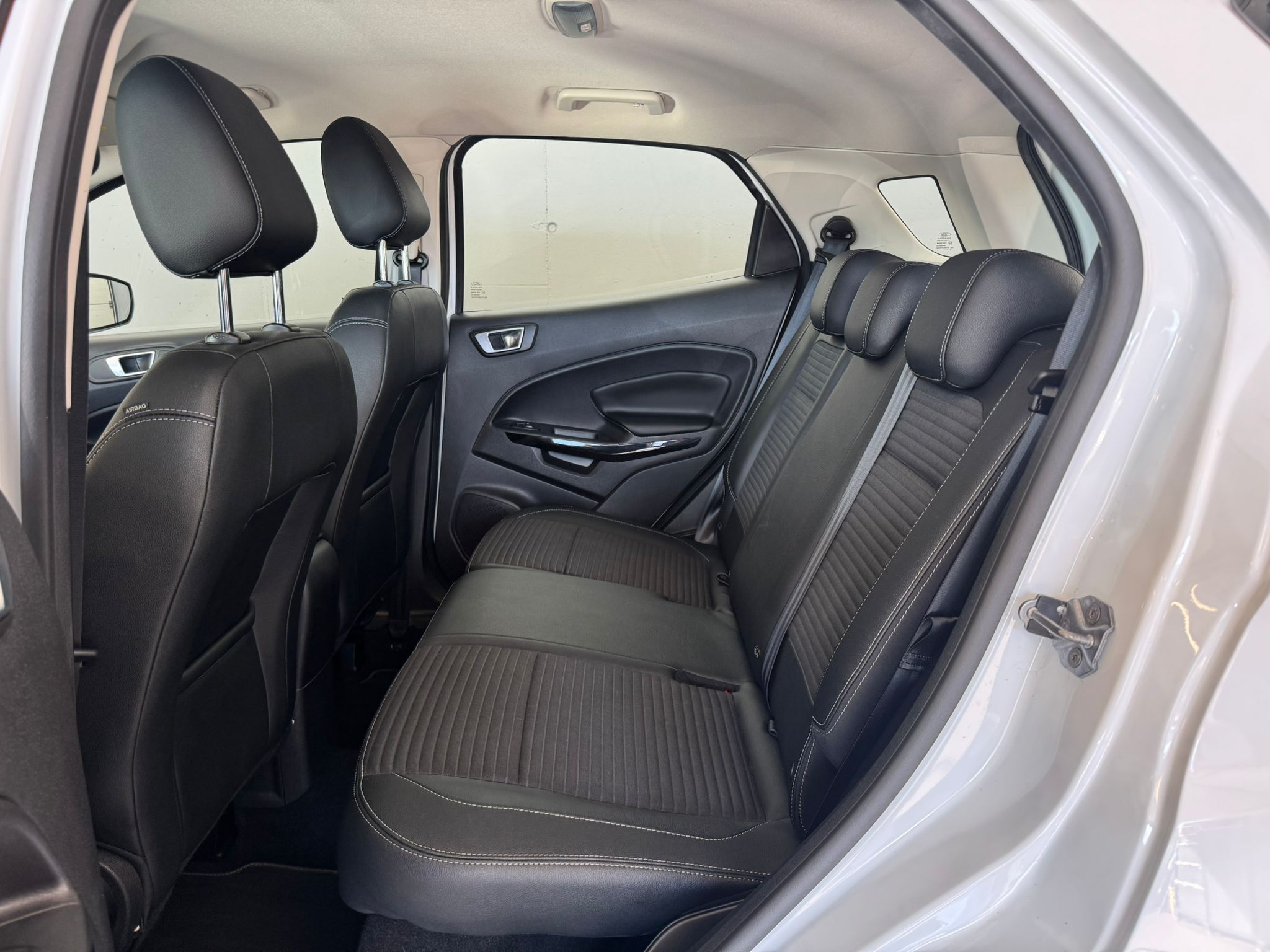 Ford EcoSport weiss 1 (12)