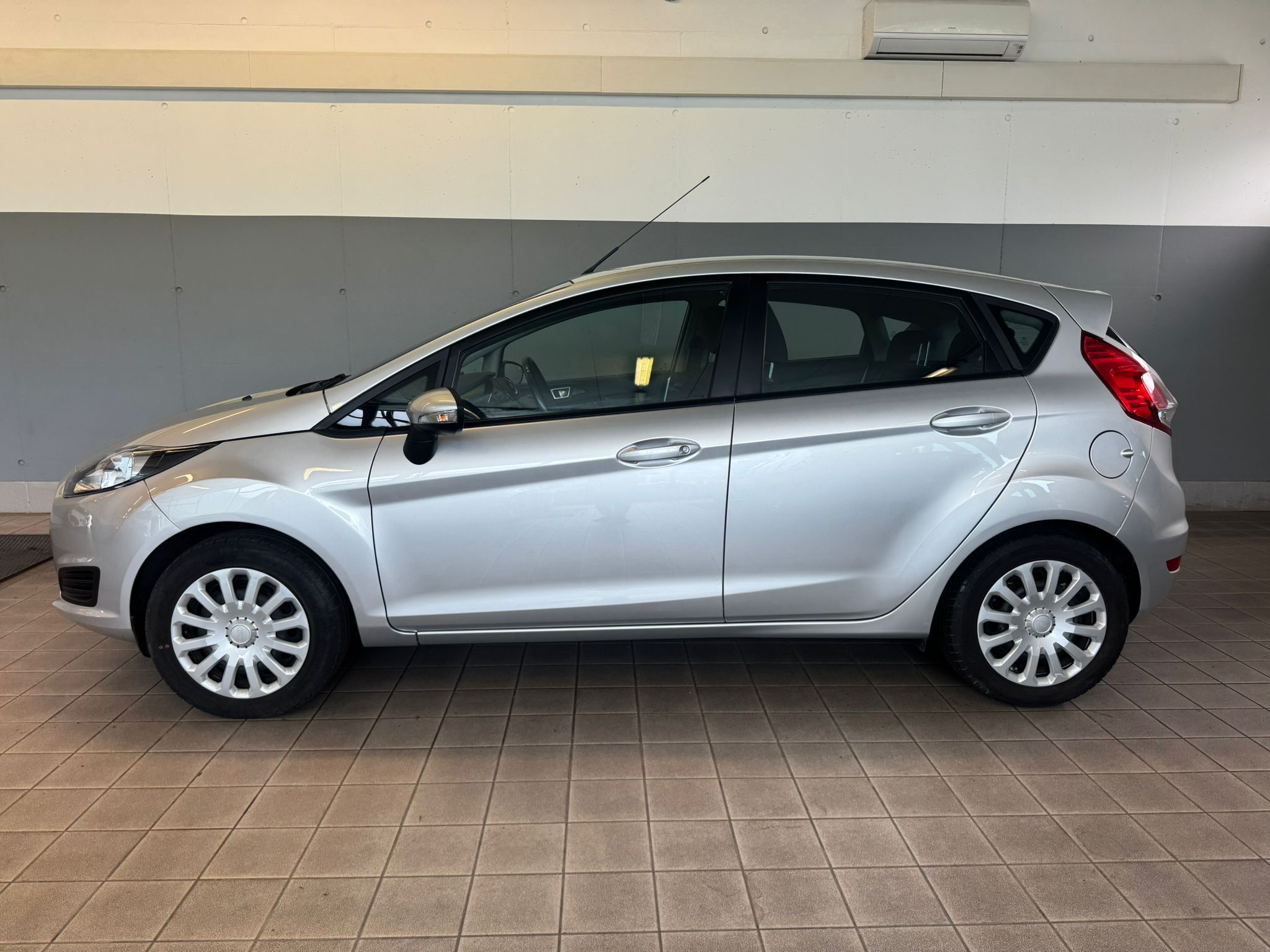 Ford Fiesta 1.2 2017 (5)