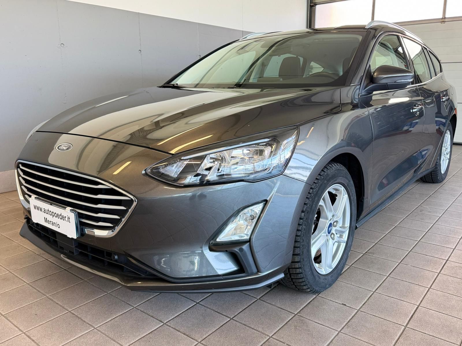 Ford Focus 1.5 38000km (1)