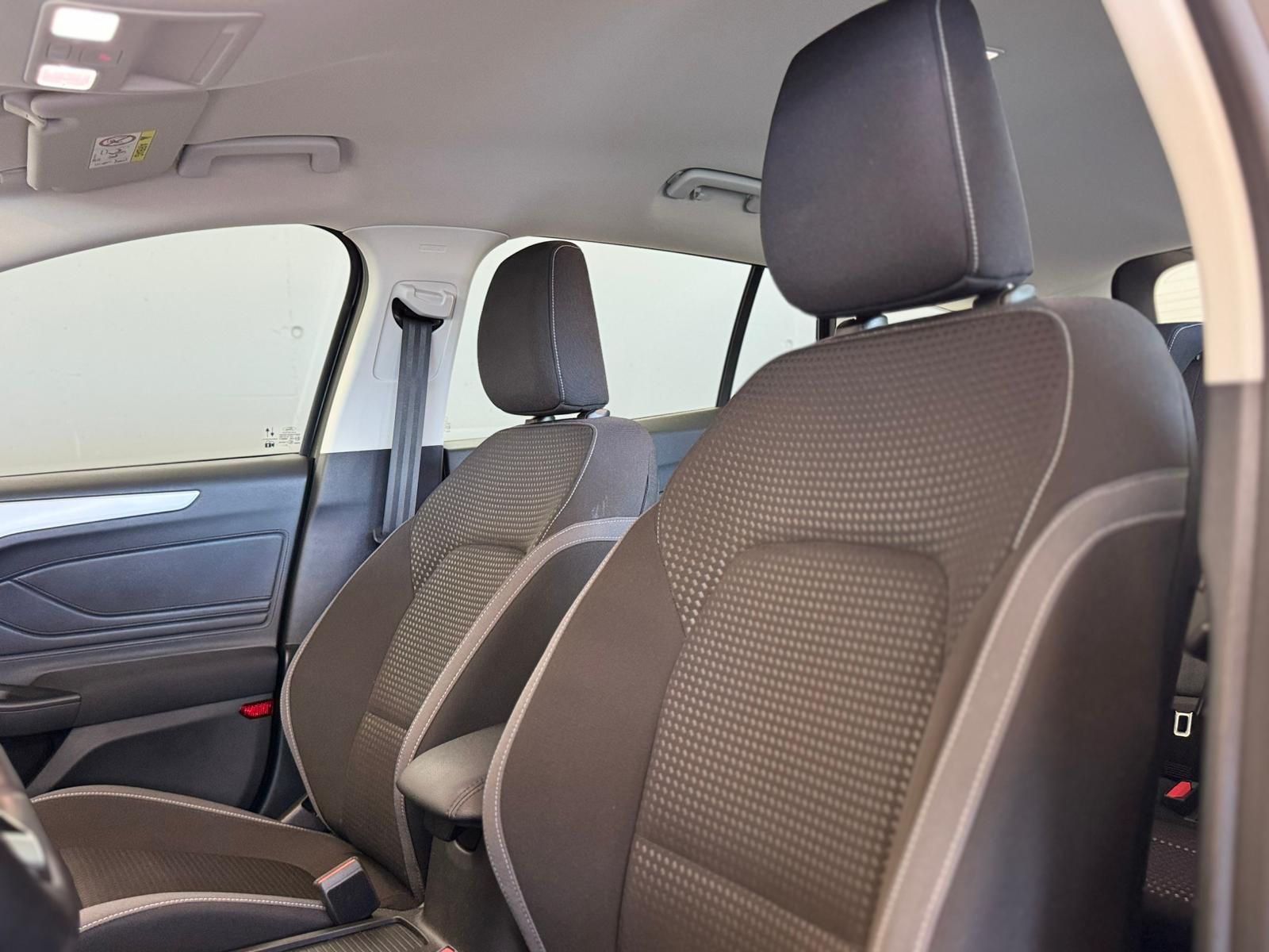 Ford Focus 1.5 38000km (10)