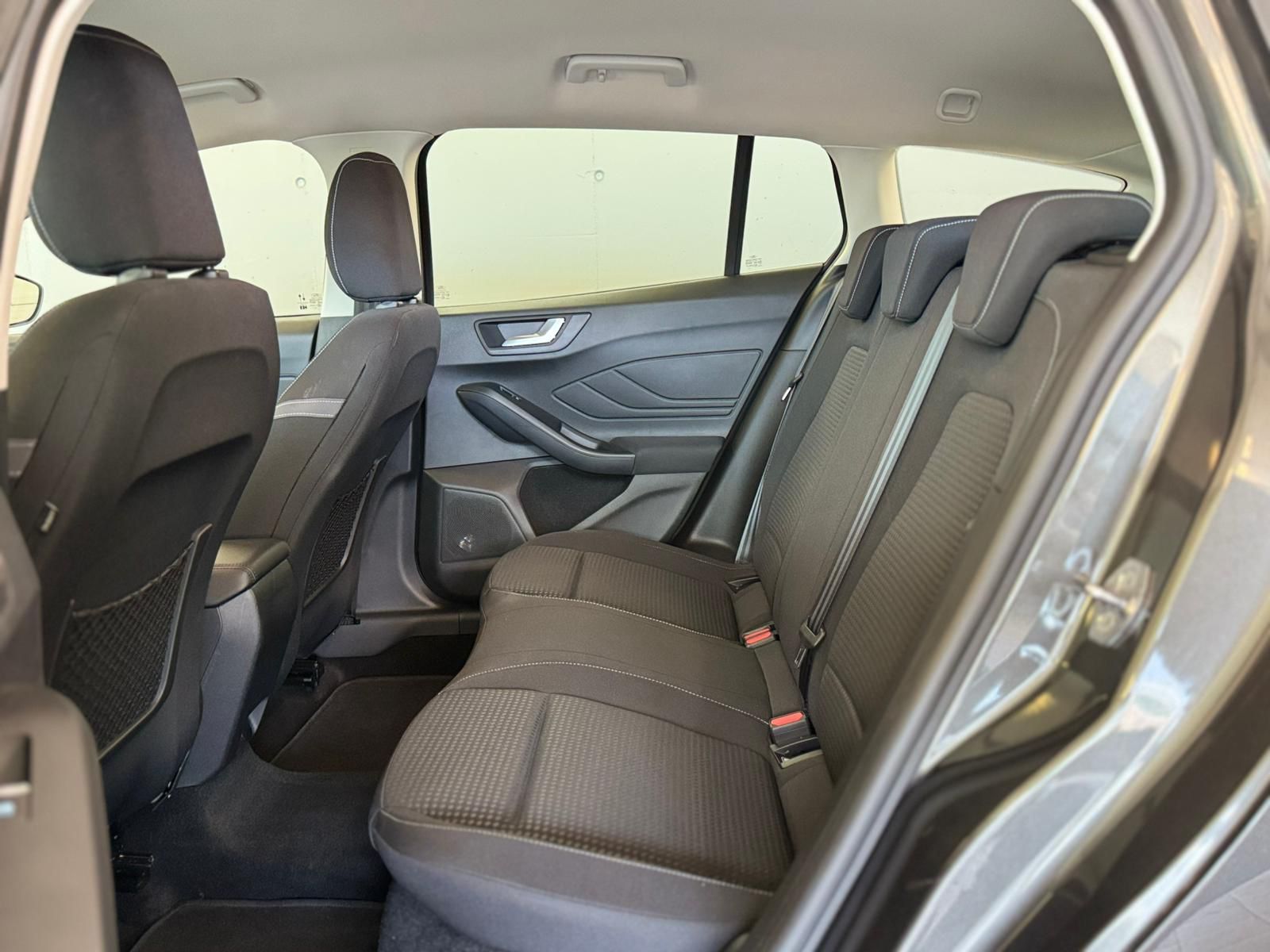 Ford Focus 1.5 38000km (11)