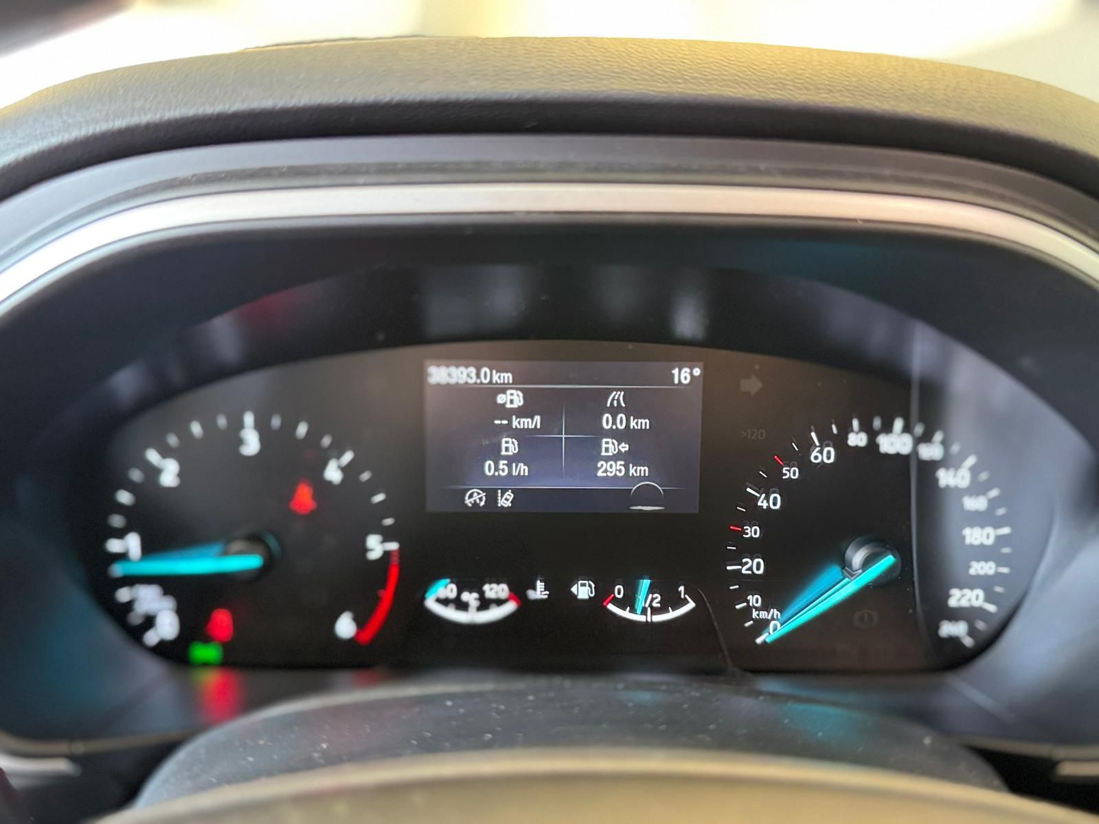 Ford Focus 1.5 38000km (13)