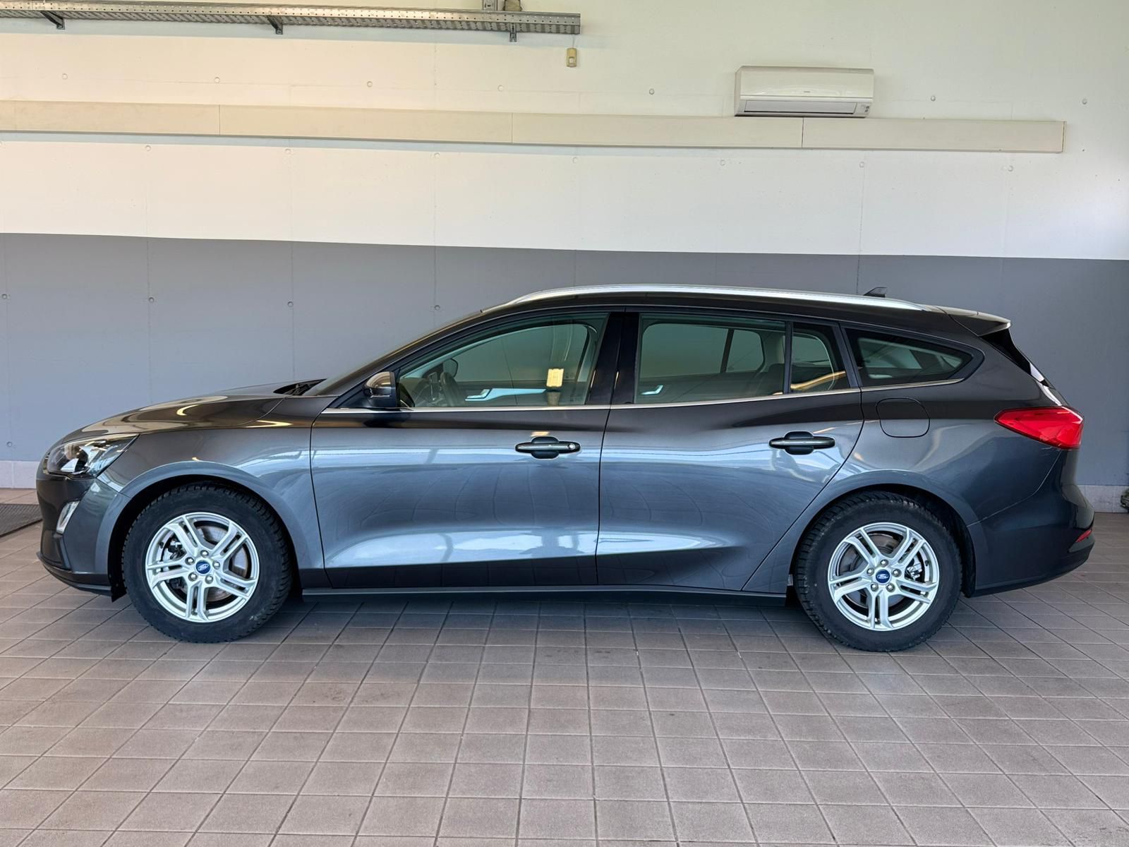 Ford Focus 1.5 38000km (7)