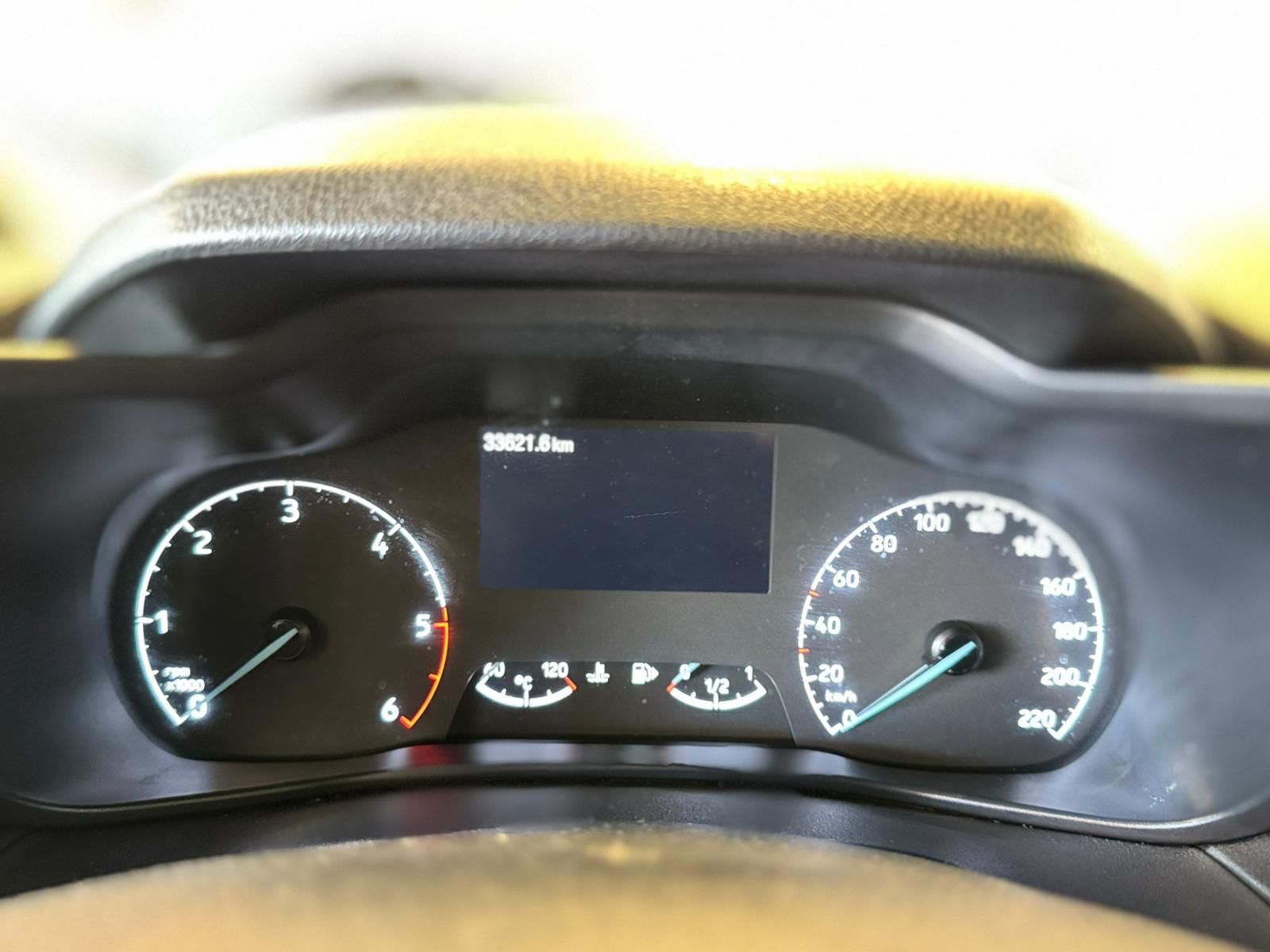 Ford Gran Tourneo 1.5 Active (15)