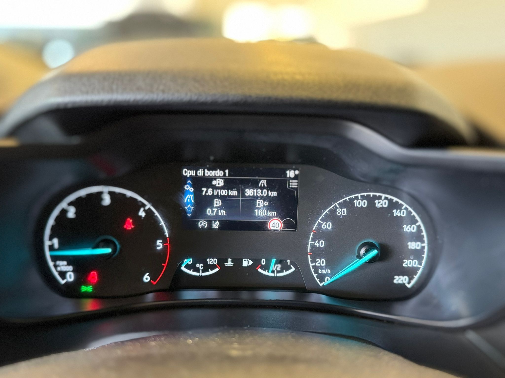 Ford Gran Tourneo 1.5 Active (16)