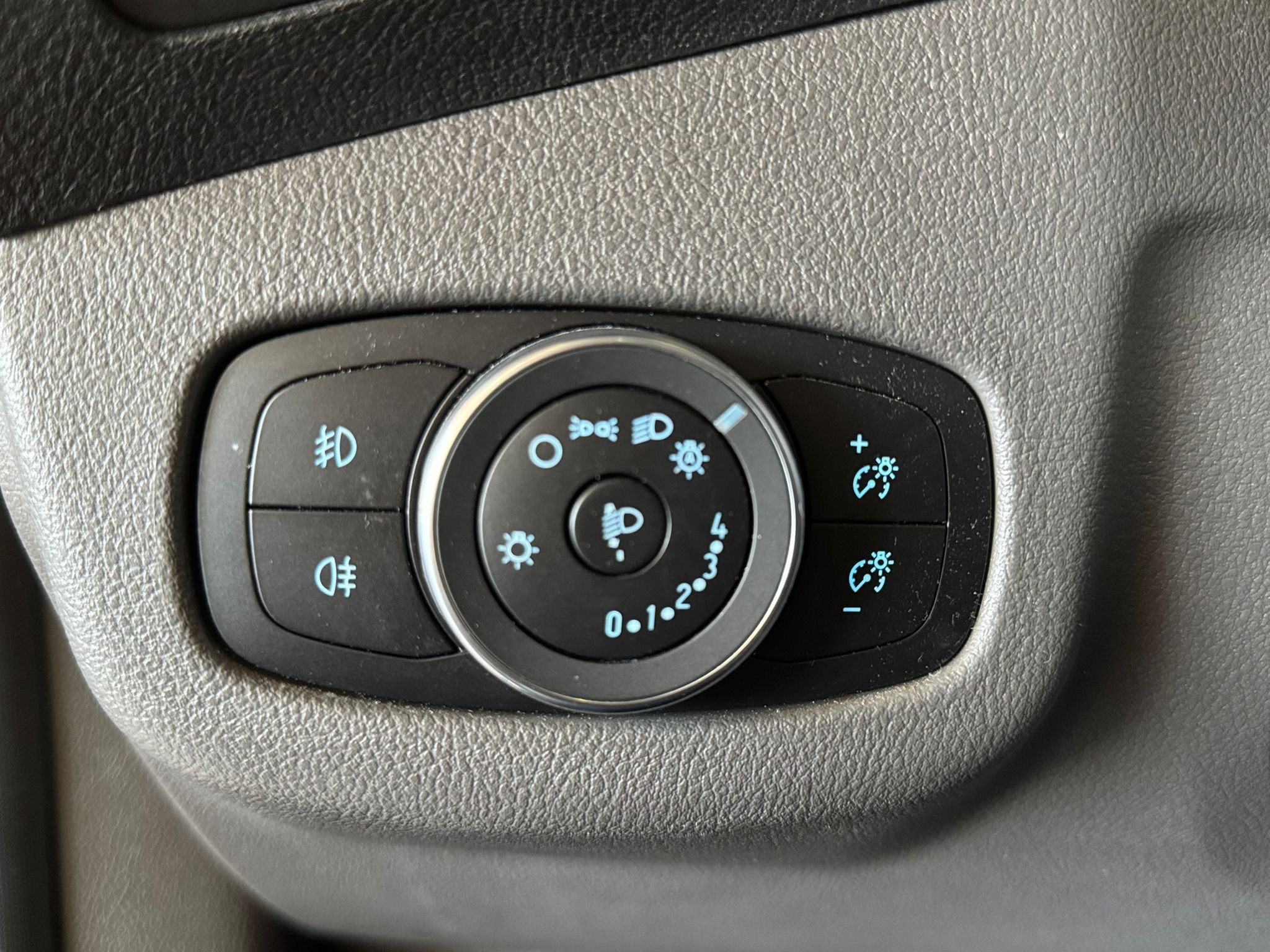 Ford Gran Tourneo 1.5 Active (17)