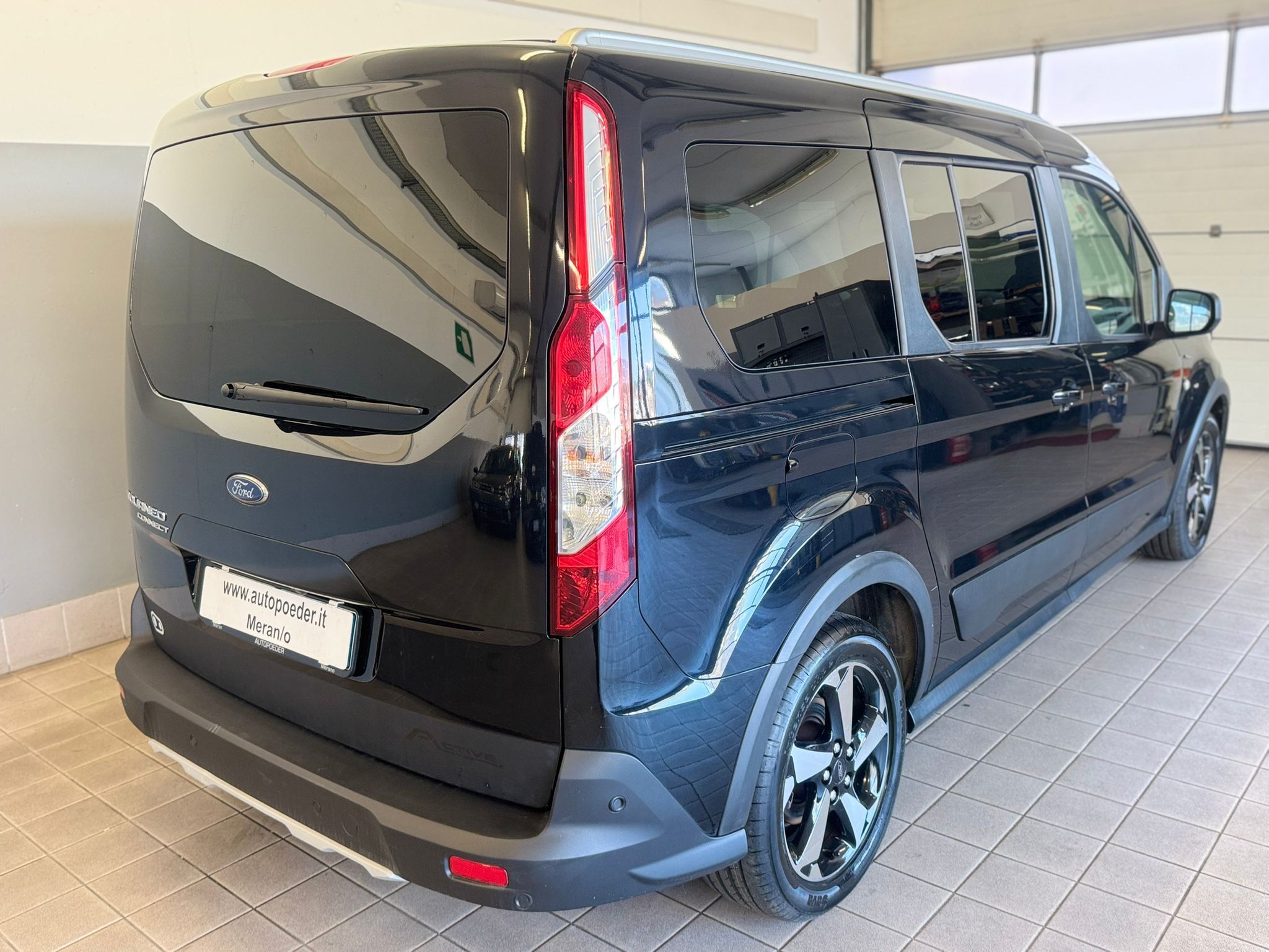 Ford Gran Tourneo 1.5 Active (3)