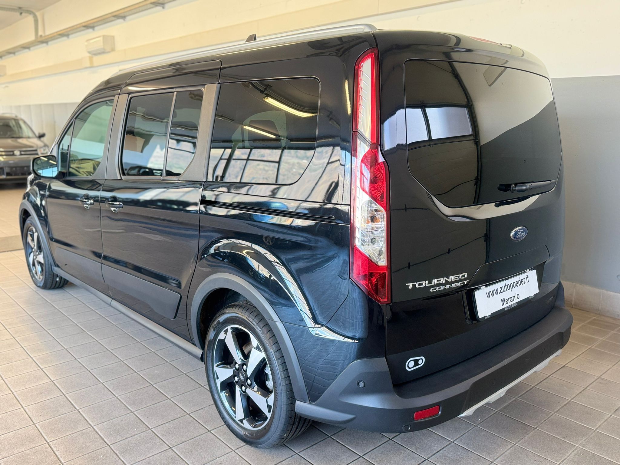 Ford Gran Tourneo 1.5 Active (4)