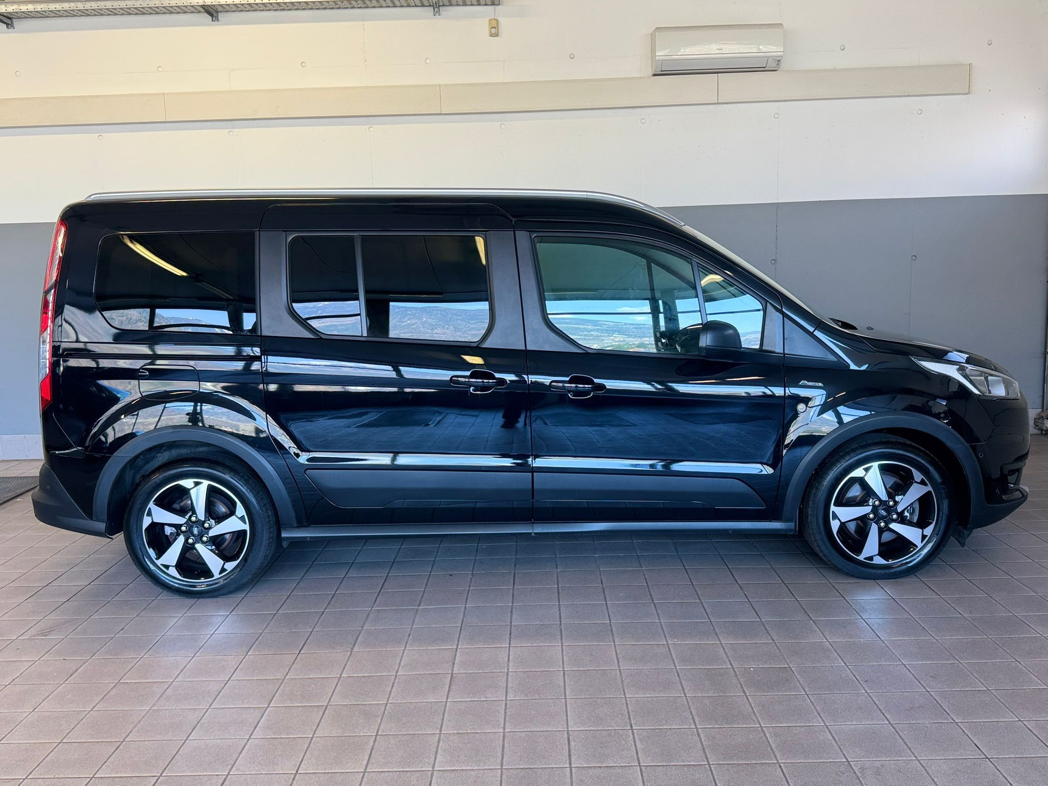 Ford Gran Tourneo 1.5 Active (7)