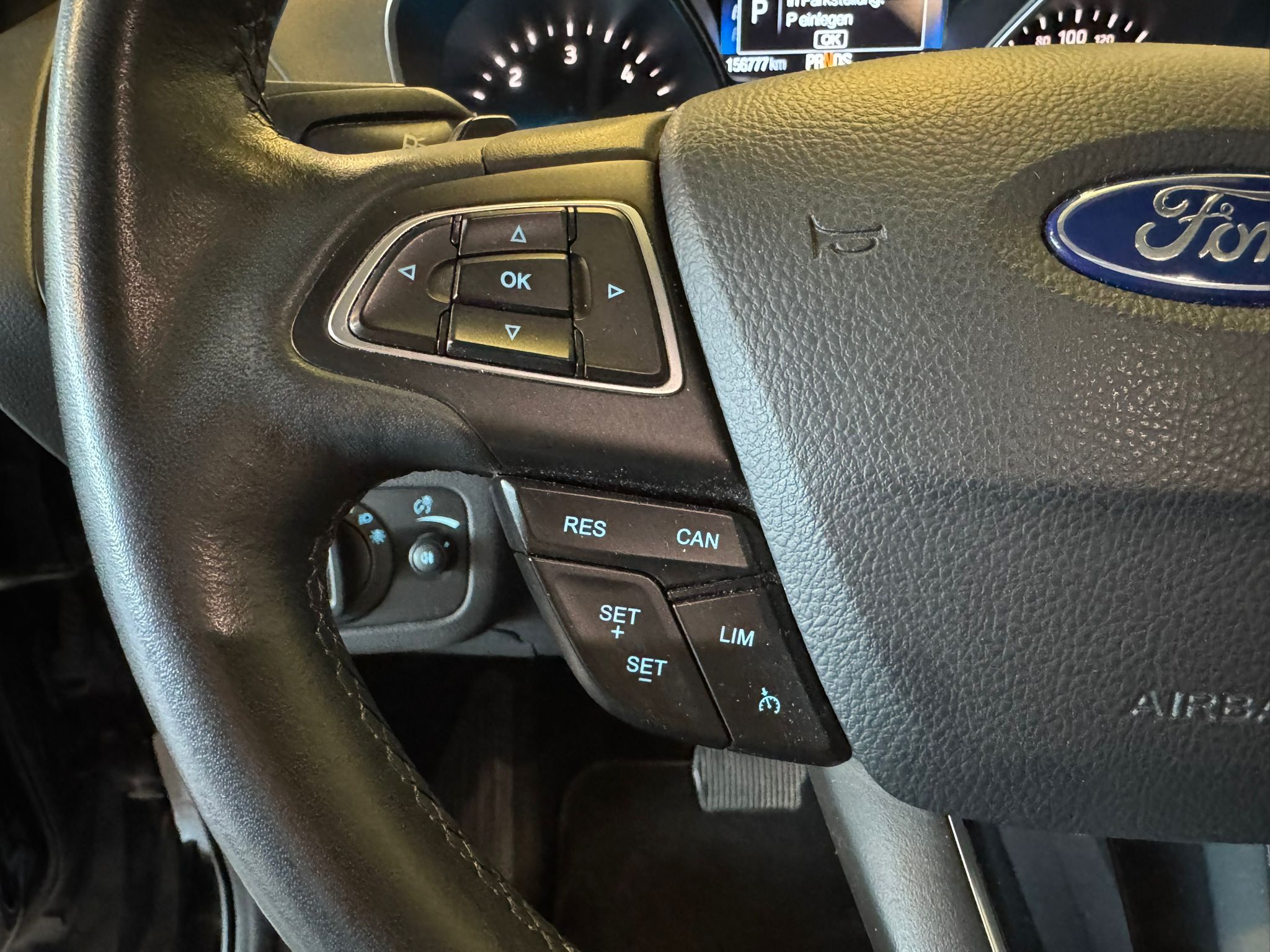 ford kuga alt schwarz automatik (12)