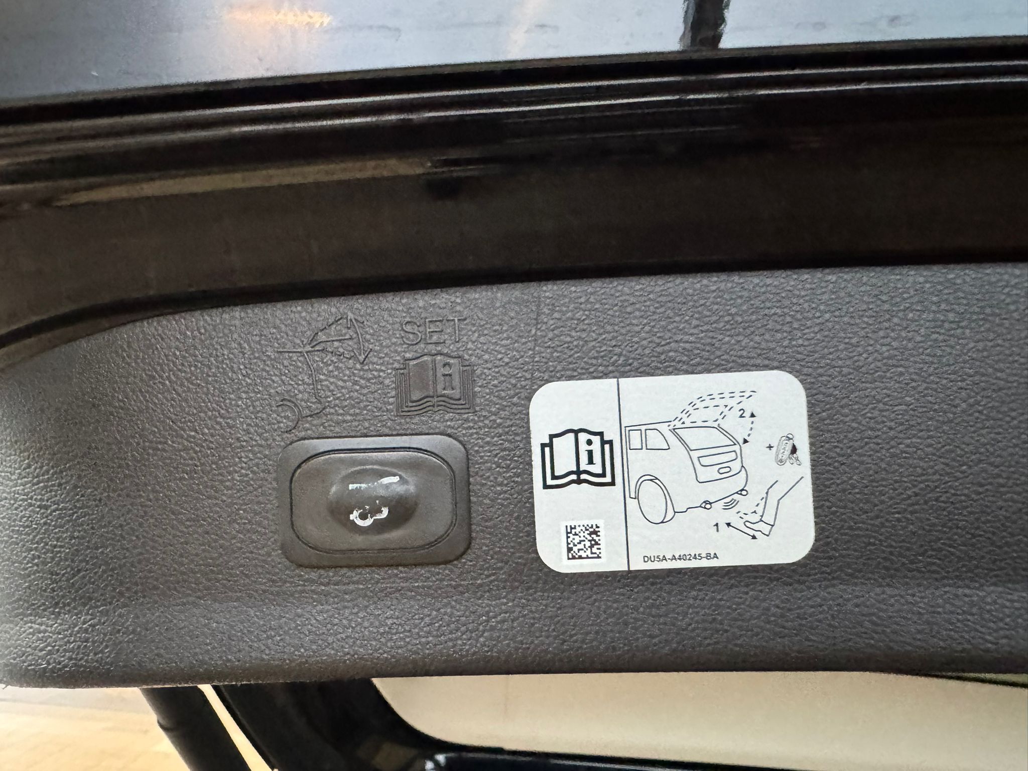 ford kuga alt schwarz automatik (18)