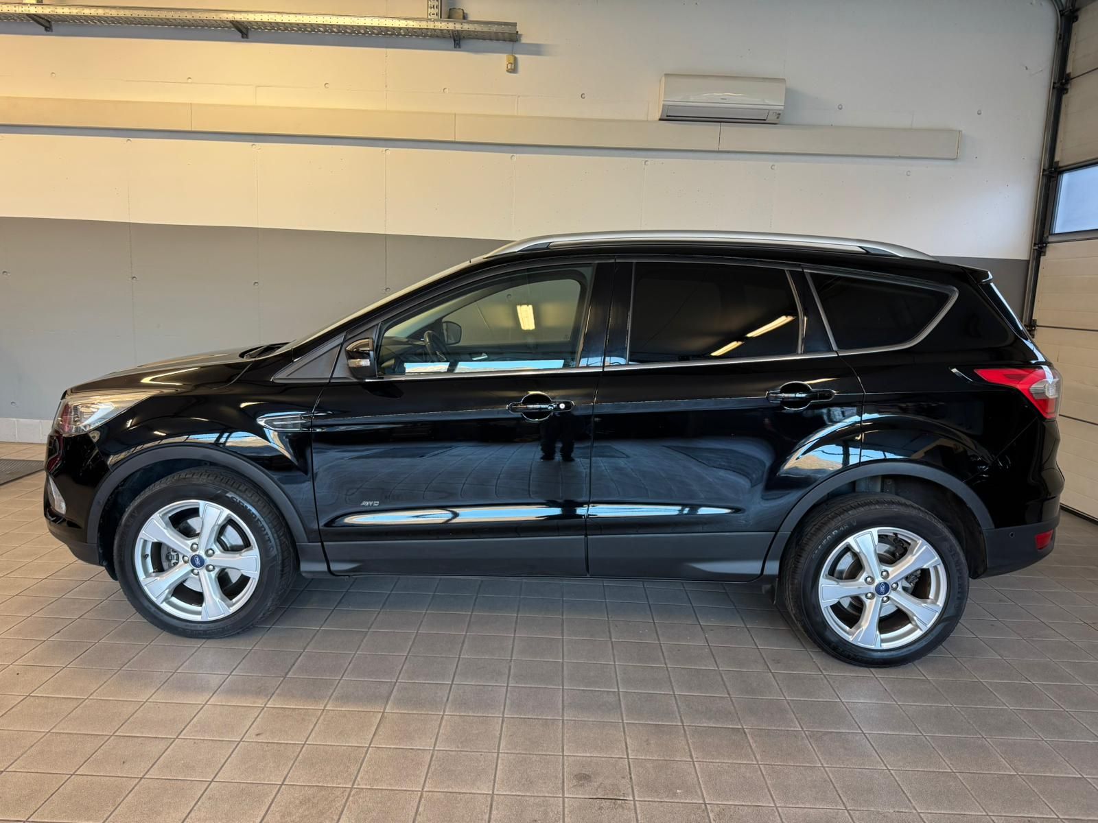 ford kuga alt schwarz automatik (5)