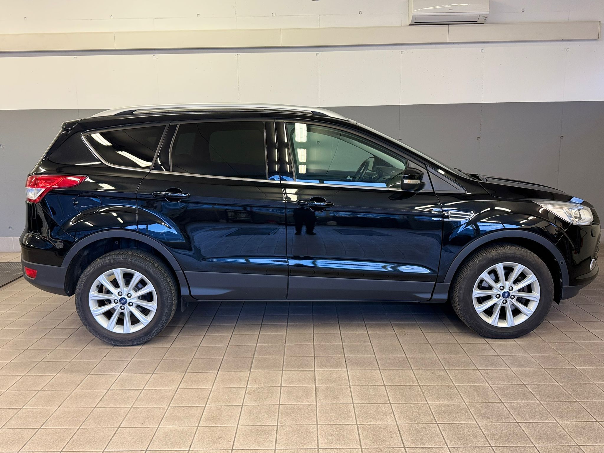 Ford Kuga baujahr 2015 2.0tdci (7)