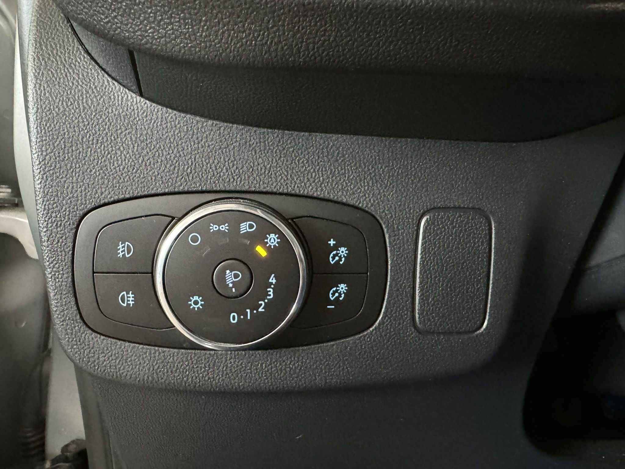 Ford Puma 1.0 Hellgrau (11)