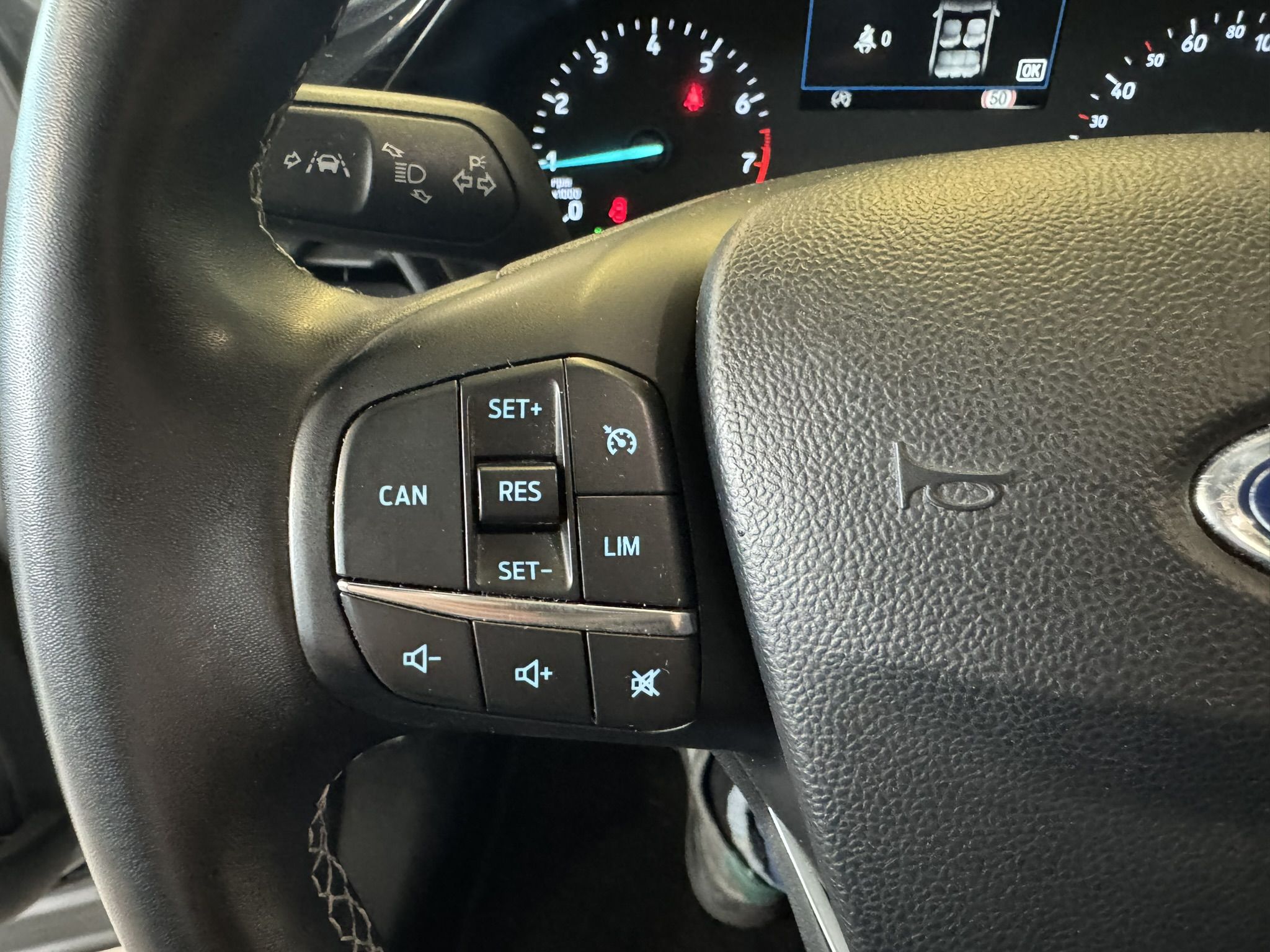 Ford Puma 1.0 Hellgrau (12)