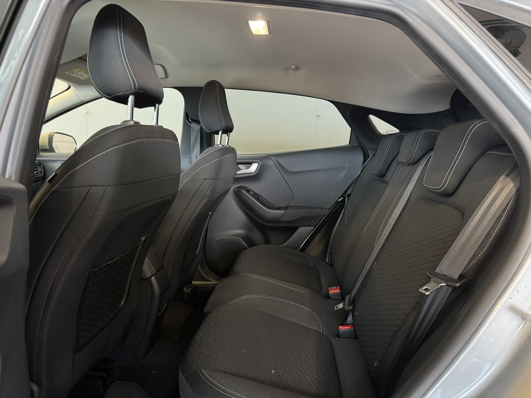 Ford Puma 1.0 Hellgrau (14)