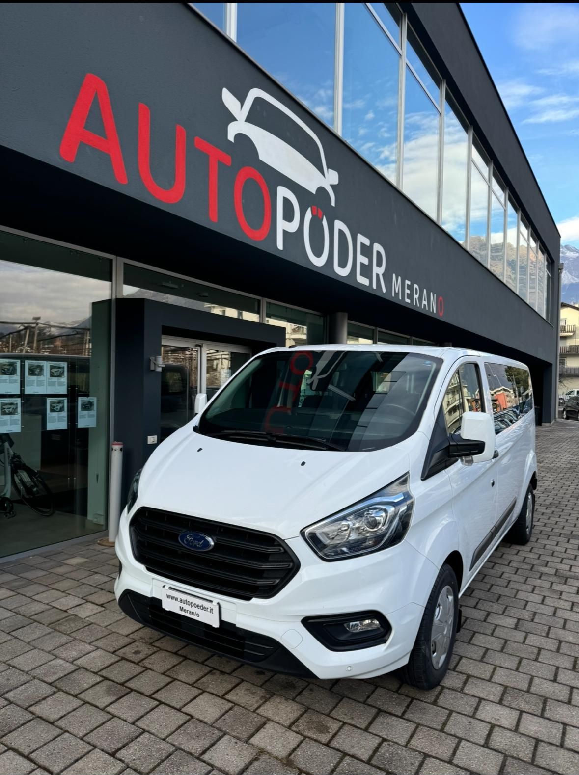 Ford Transit 9 Posti