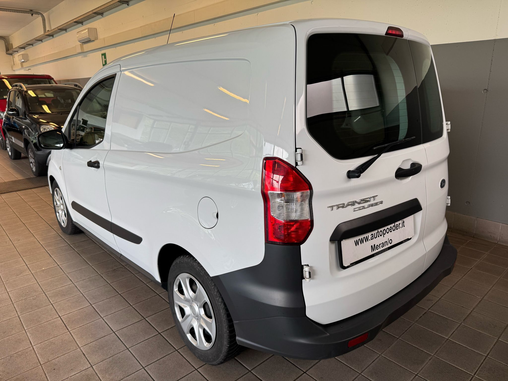 Ford Transit Courier weiss (4)