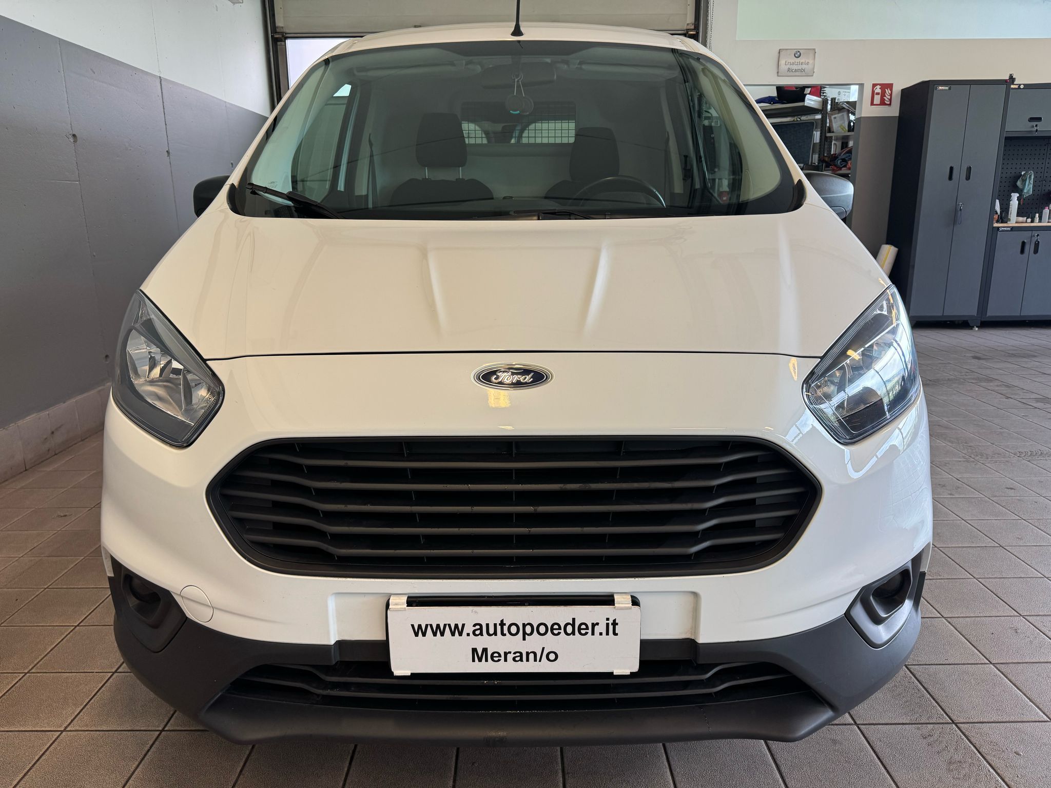 Ford Transit Courier weiss (6)