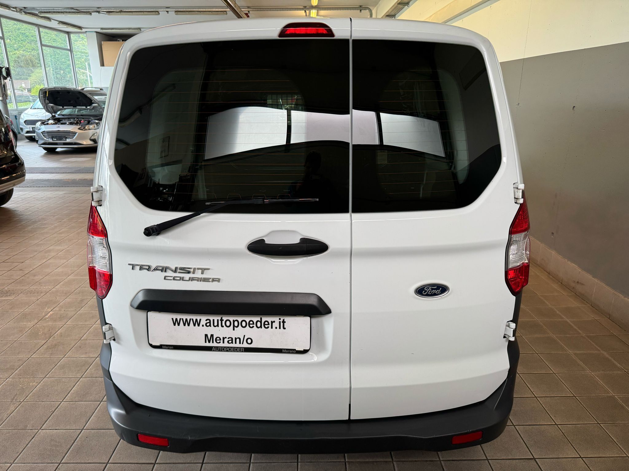 Ford Transit Courier weiss (7)