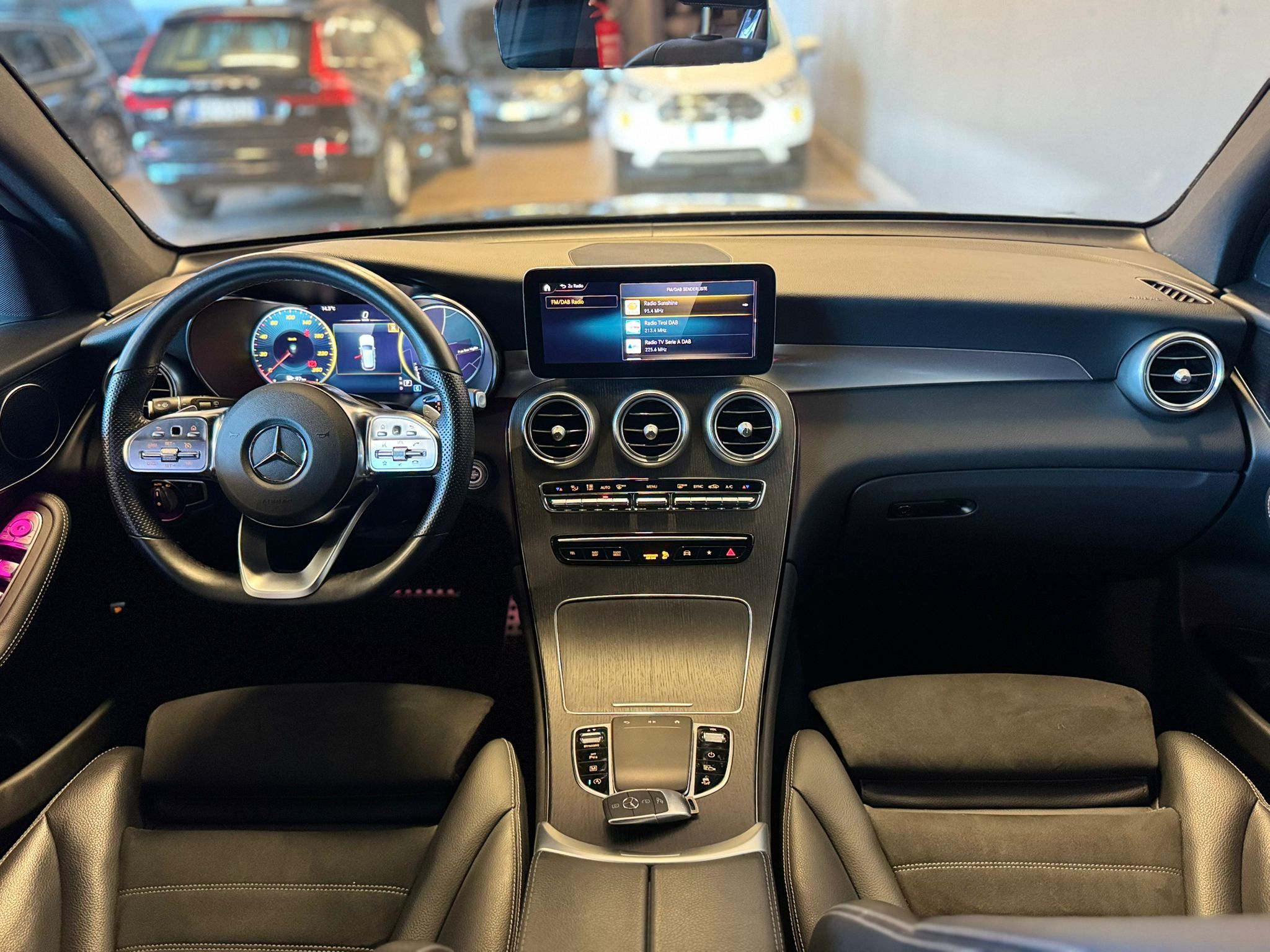 GLC 220D Neues model Schwarz grau (15)