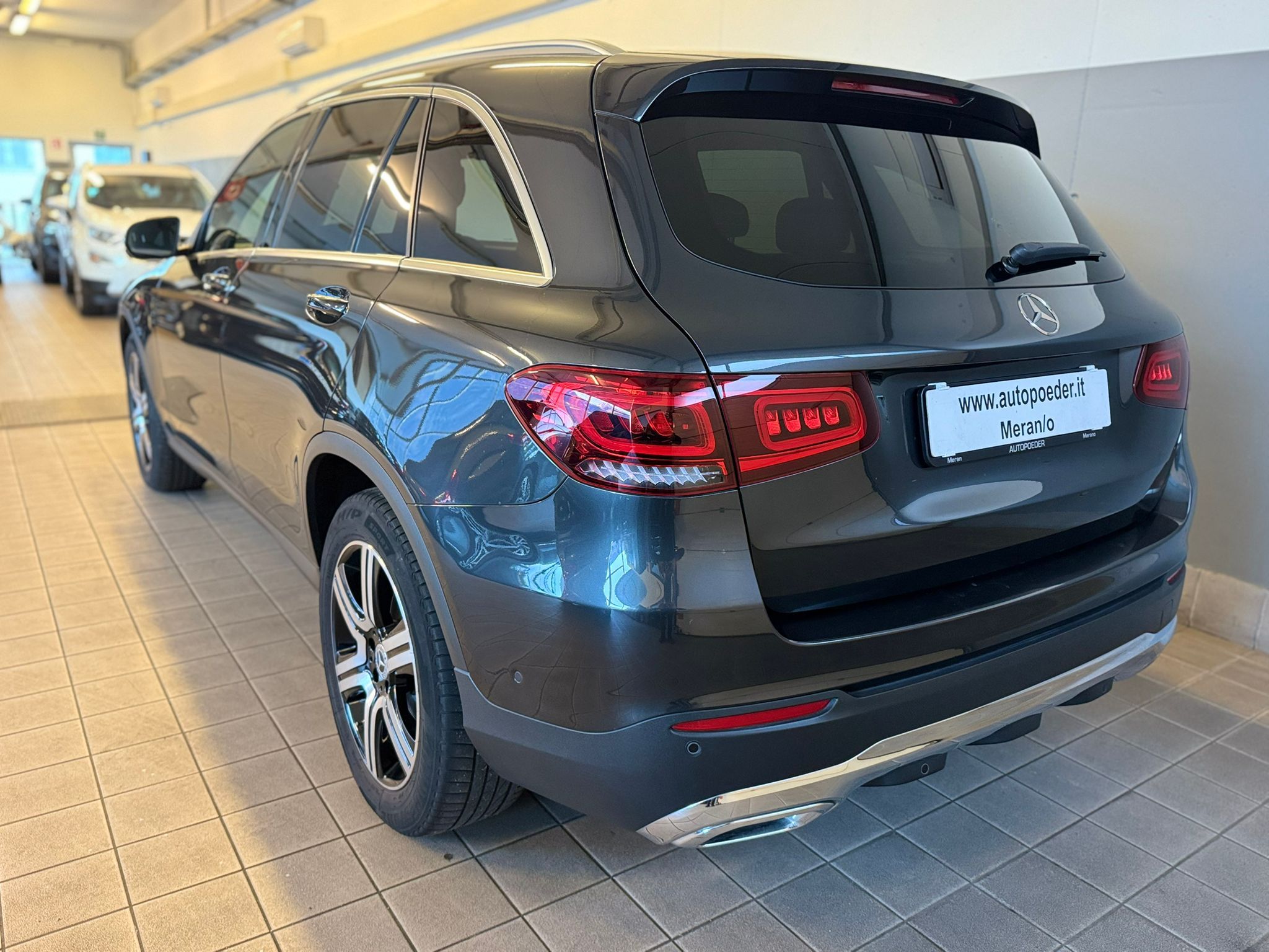 GLC 220D Neues model Schwarz grau (4)