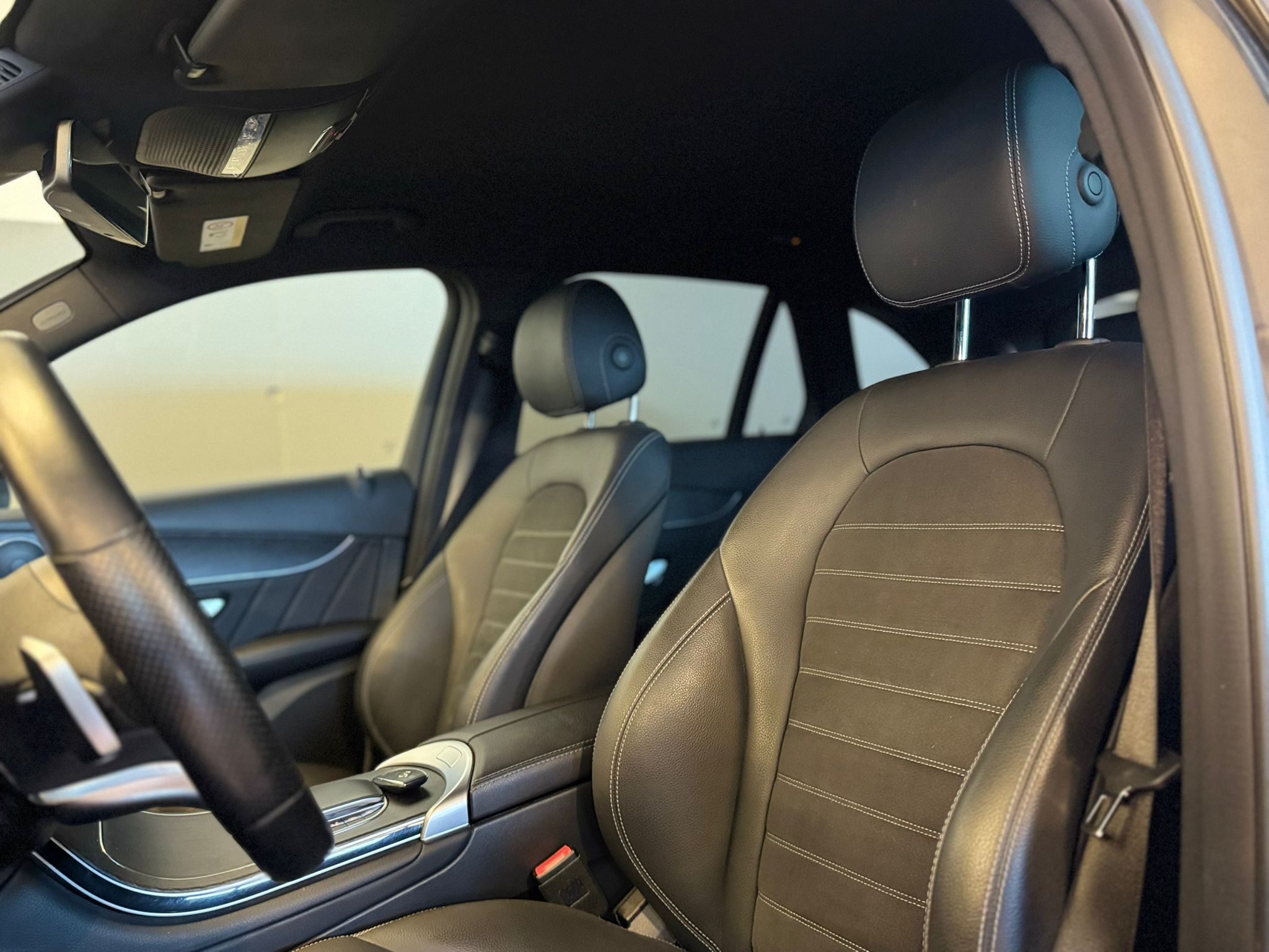 GLC 220D Neues model Schwarz grau (9)